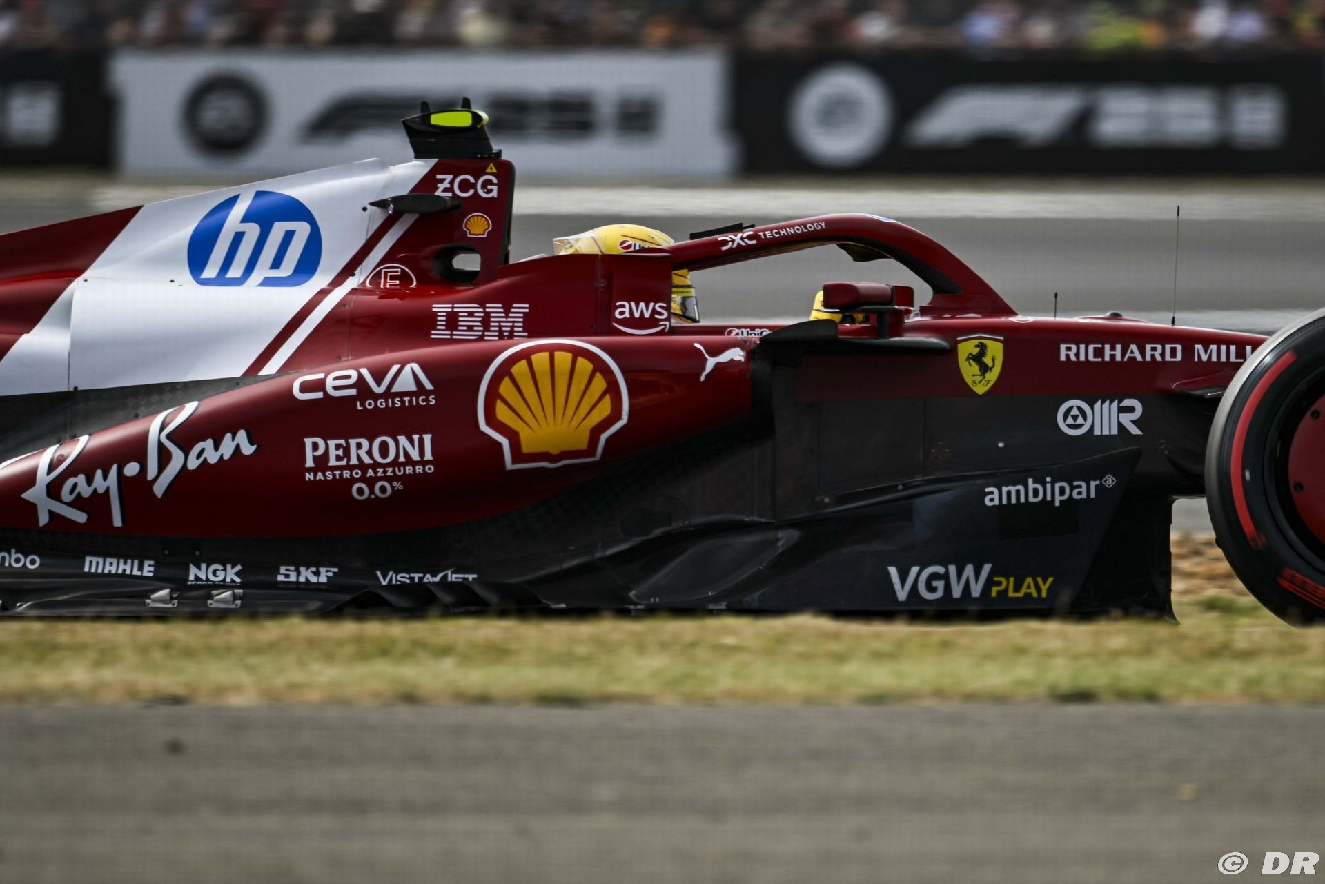 ferrari1_12_-3.jpg