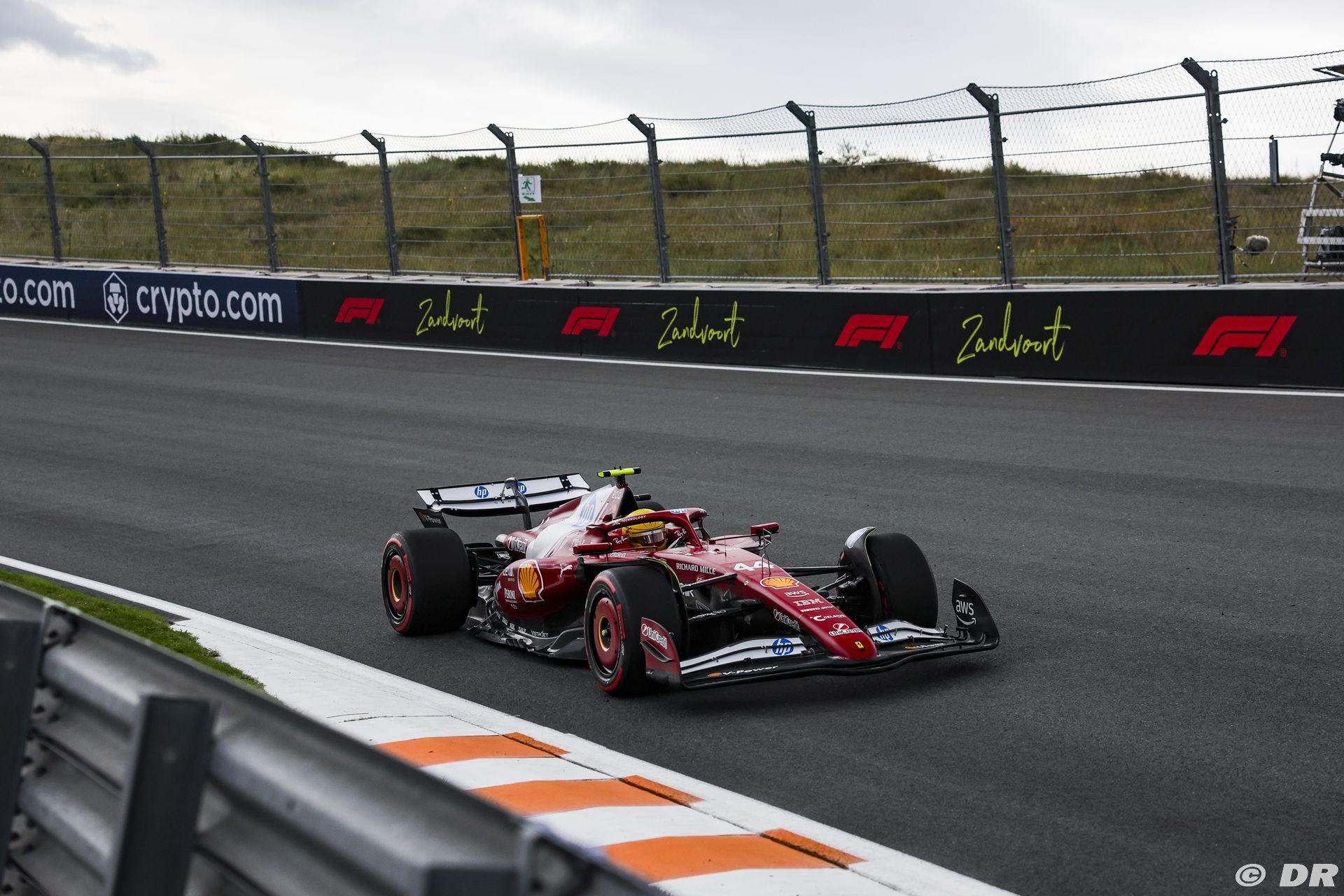 ferrari1_14_-4.jpg