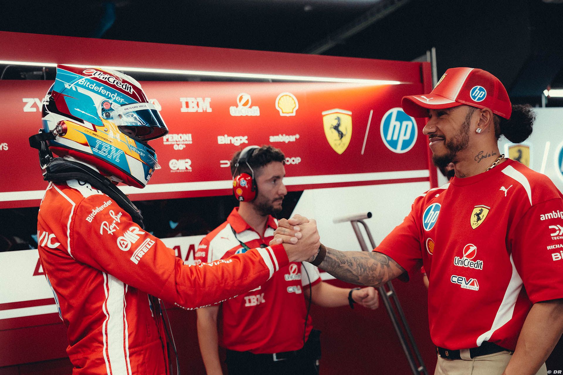ferrari1_15_-4.jpg