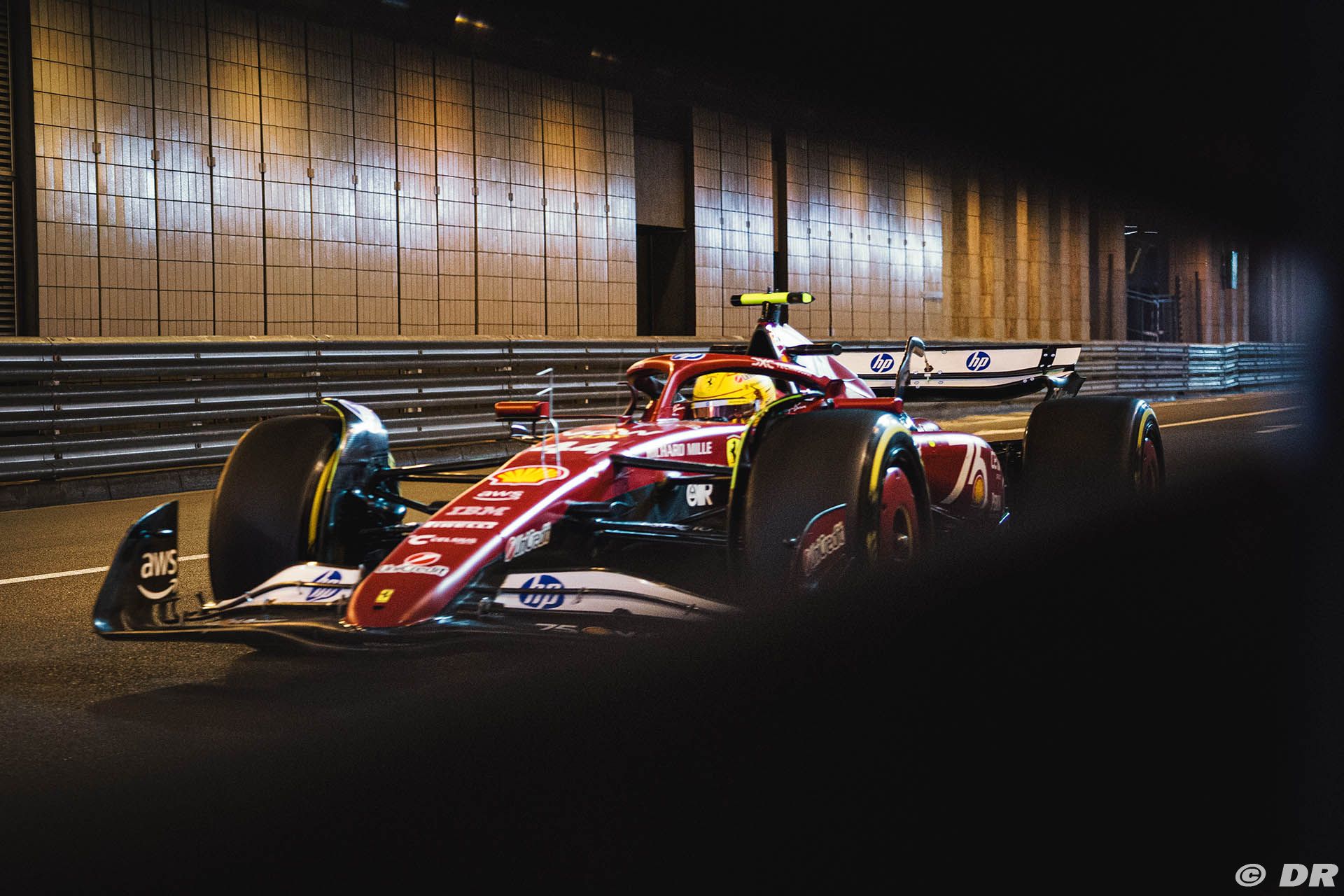 ferrari1_31_-4.jpg