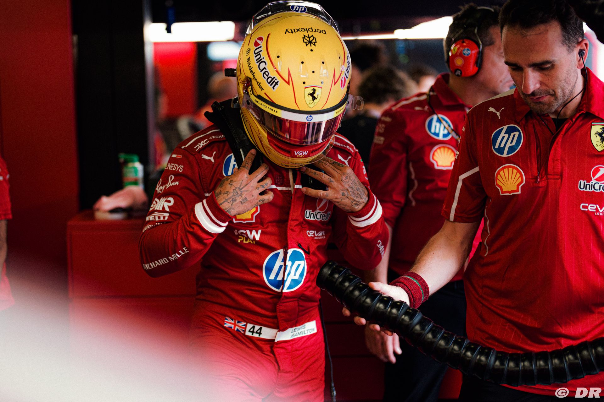 ferrari1_3_-5.jpg