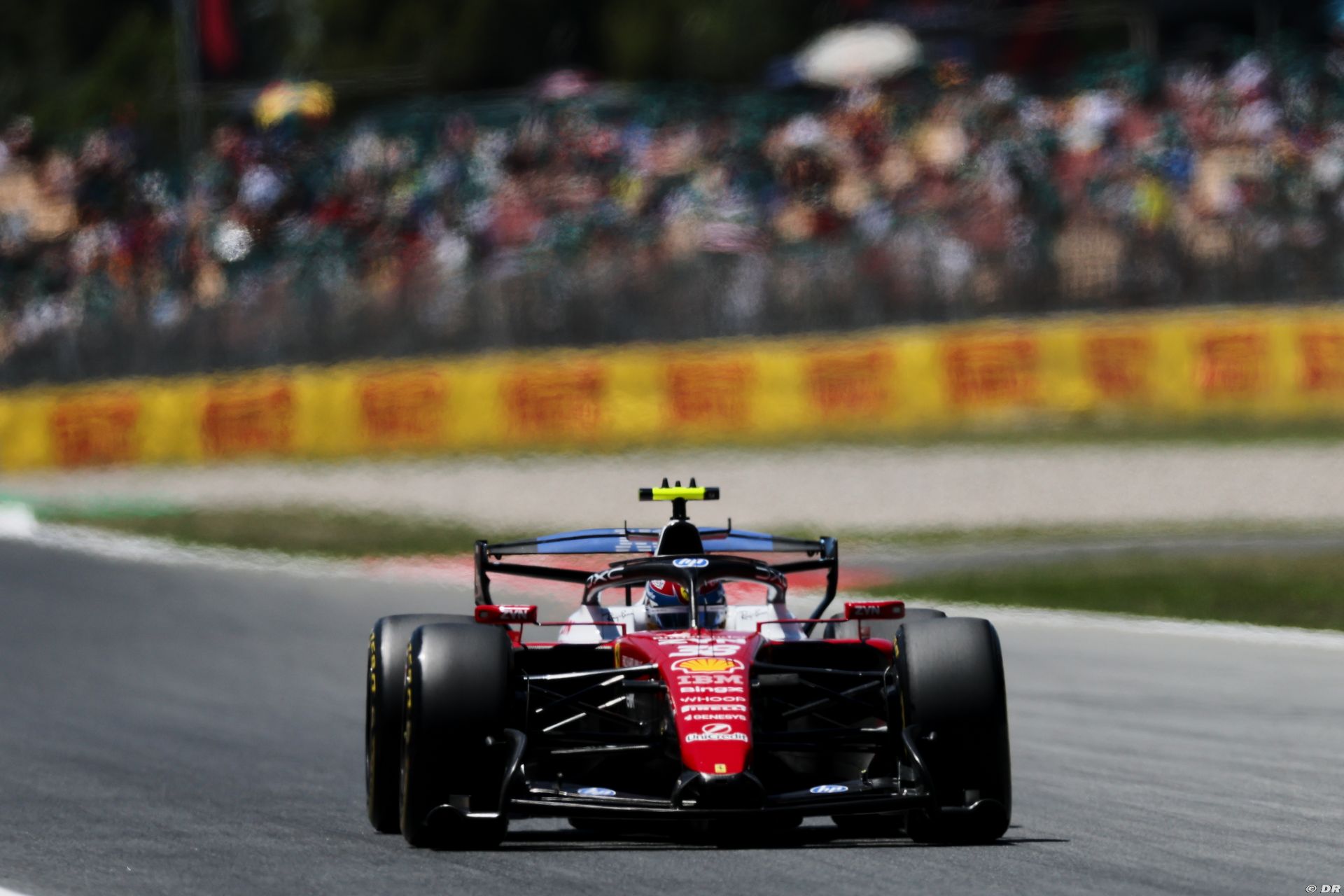 ferrari1_7_-10.jpg