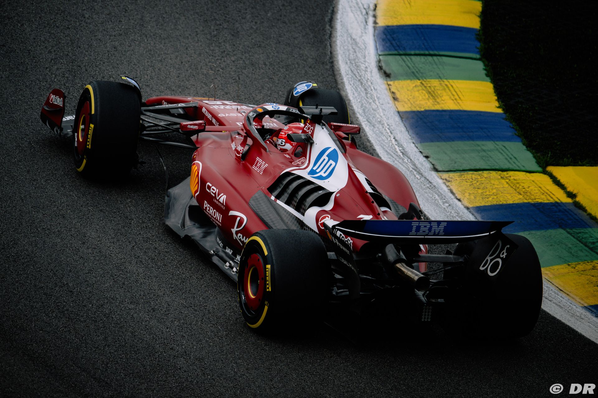 ferrari2_3_-11.jpg