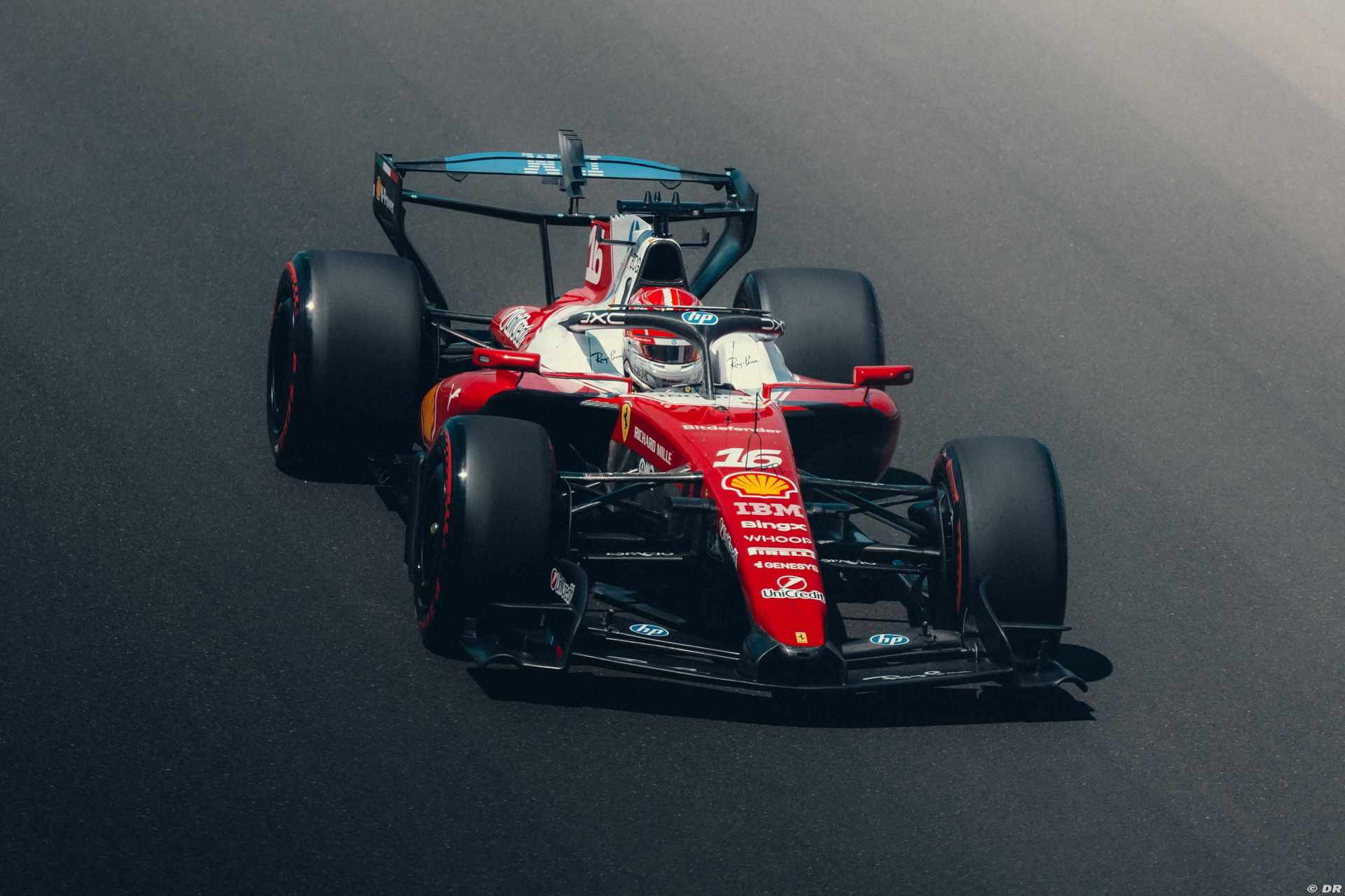 ferrari2_6_-15.jpg