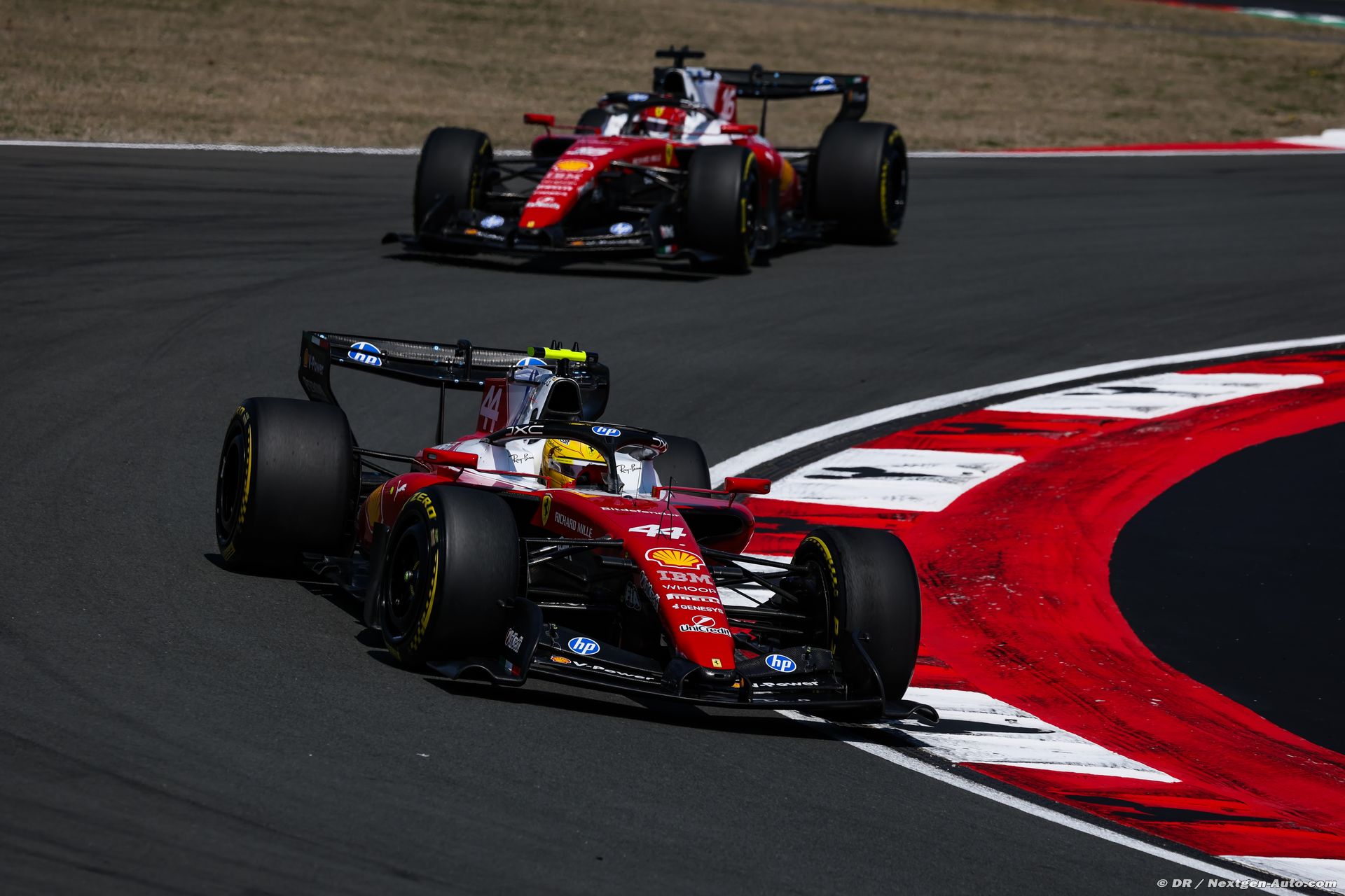 ferrari2_7_-11.jpg