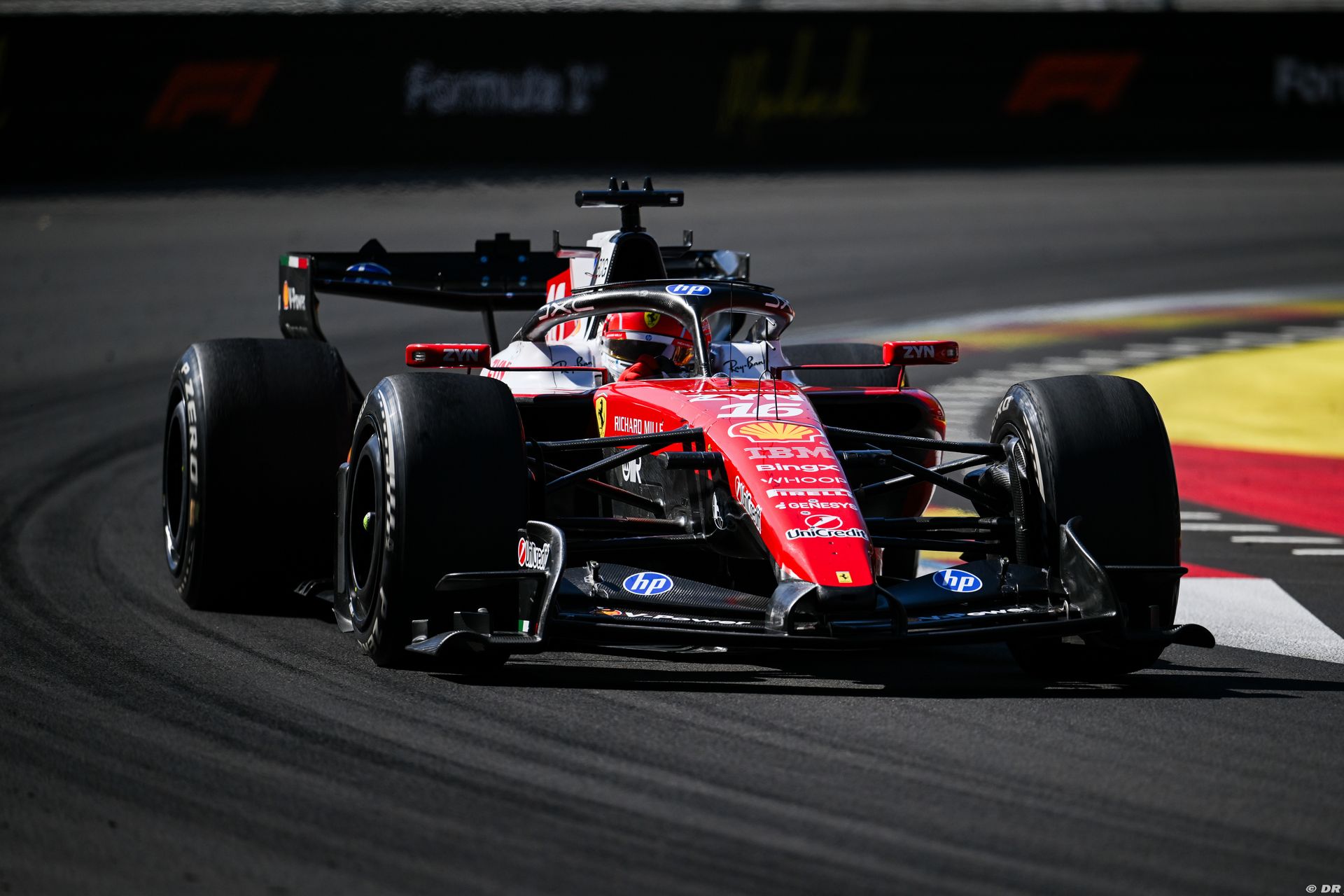 ferrari3_10_-16.jpg