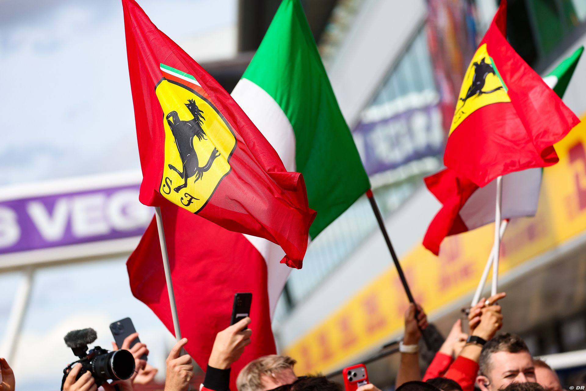 ferrari3_11_-10.jpg