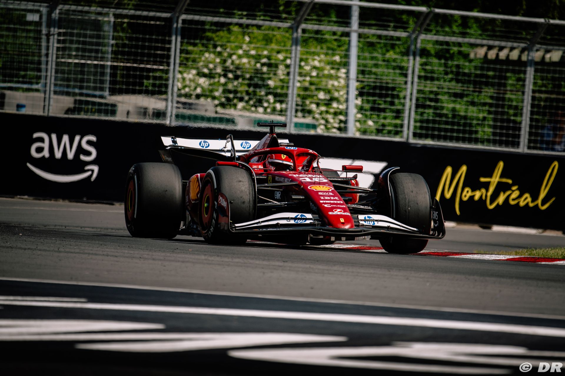 ferrari3_11_-4.jpg