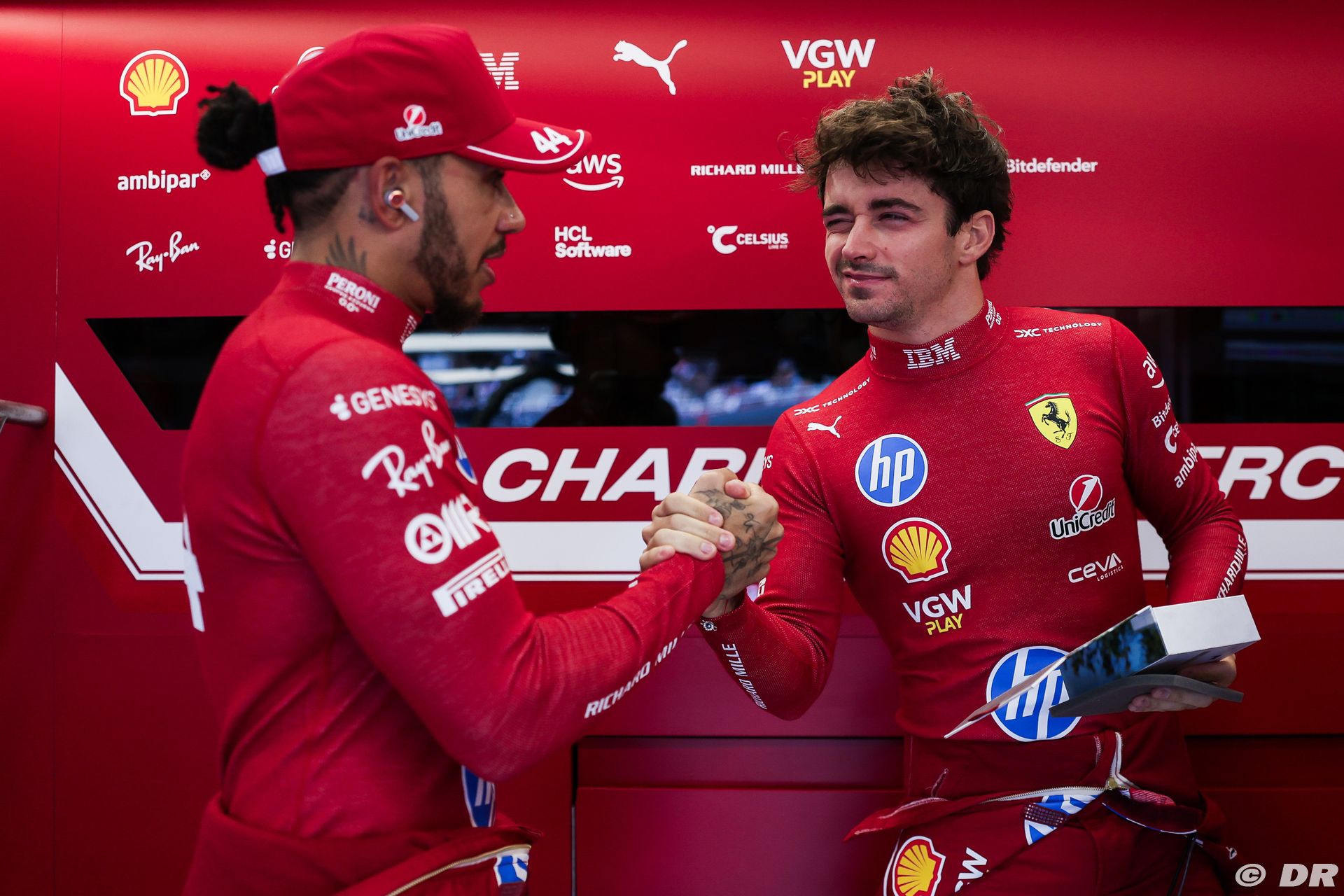 ferrari3_15_-2.jpg