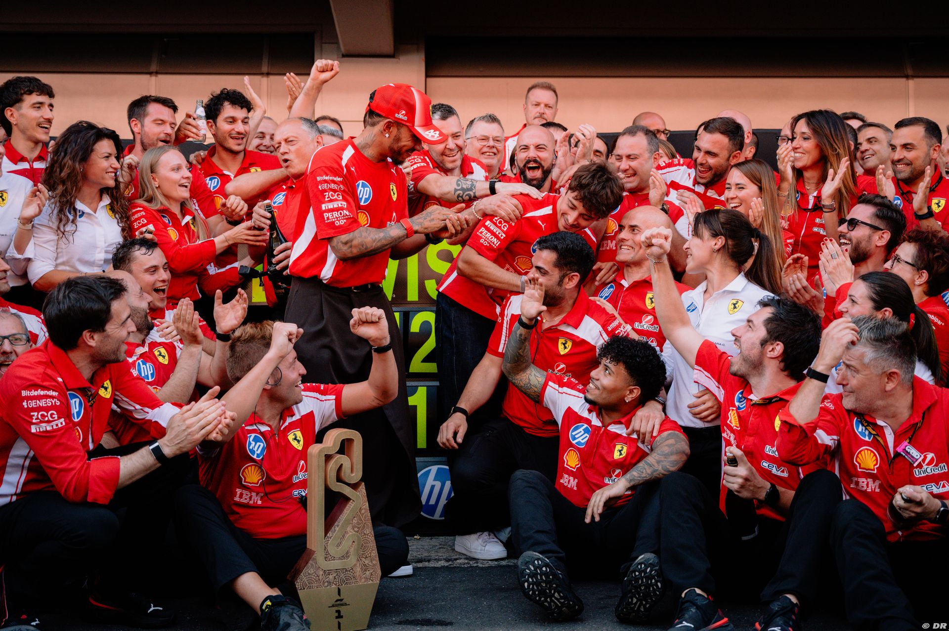 ferrari3_17_-3.jpg