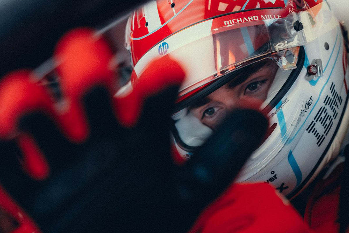 ferrari_12_.jpg