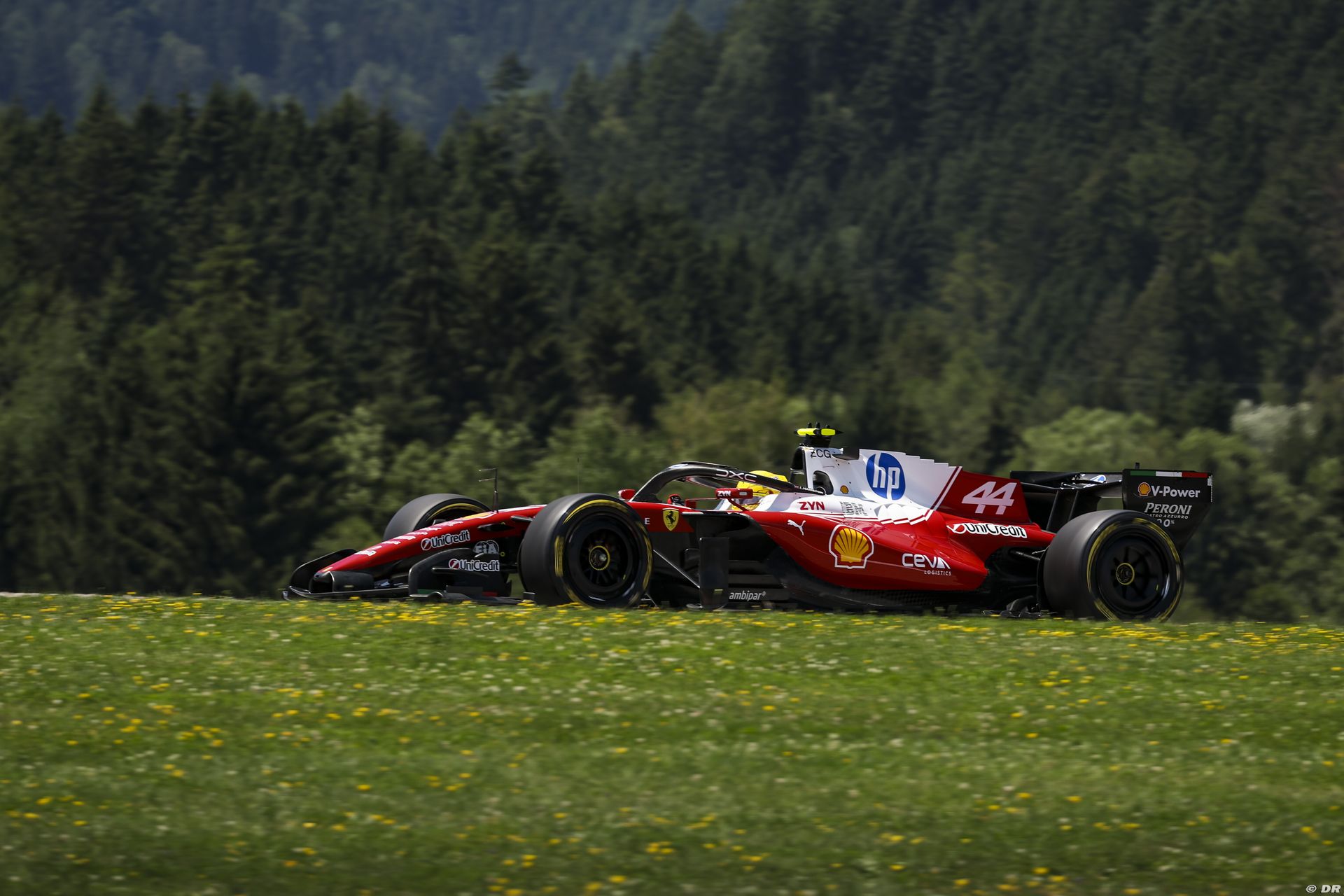 ferrari_8_-3.jpg