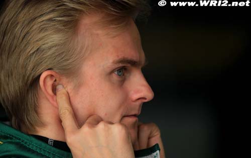 kovalainen-test-wri-03_010310.jpg