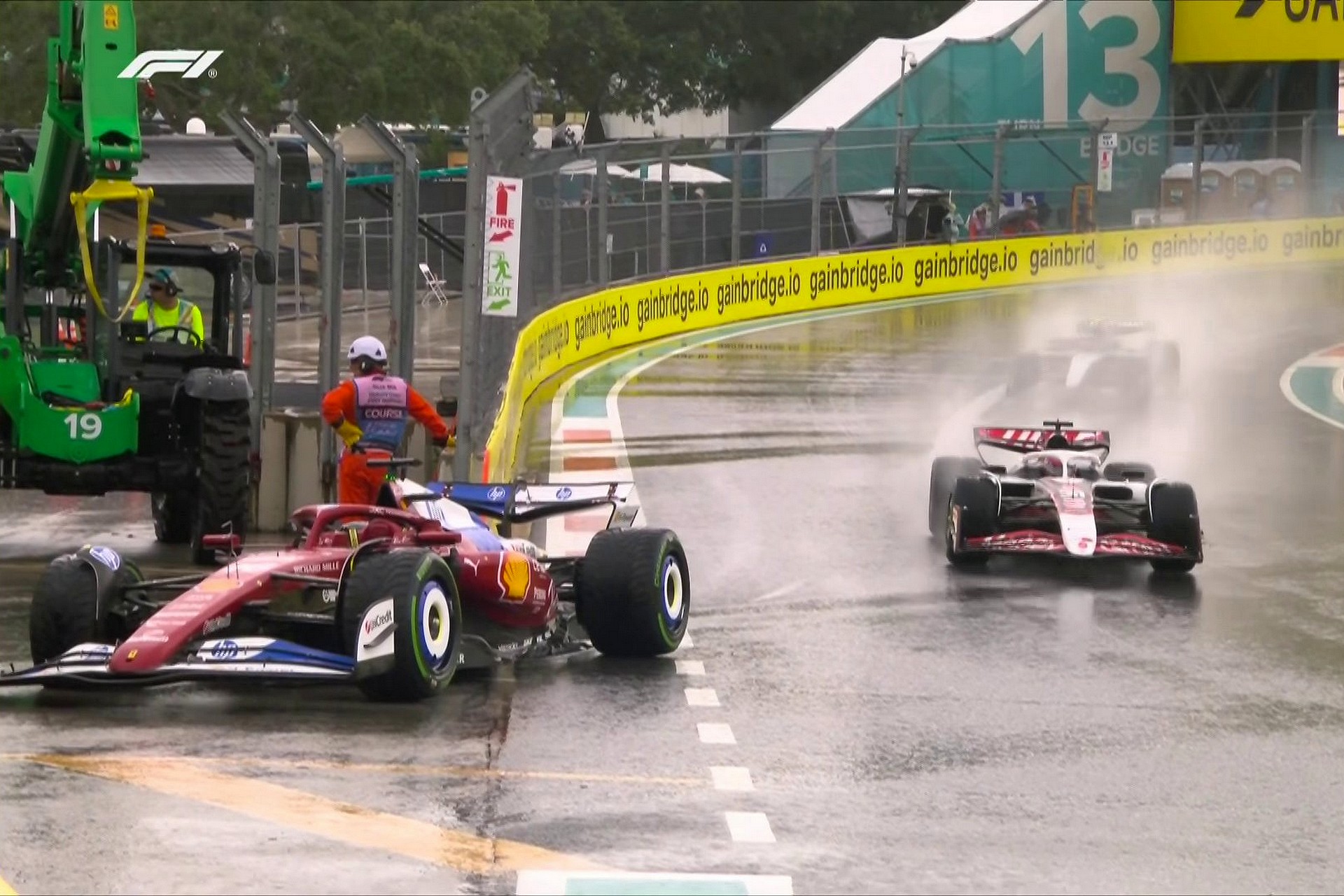 leclerc-crash-2.jpg