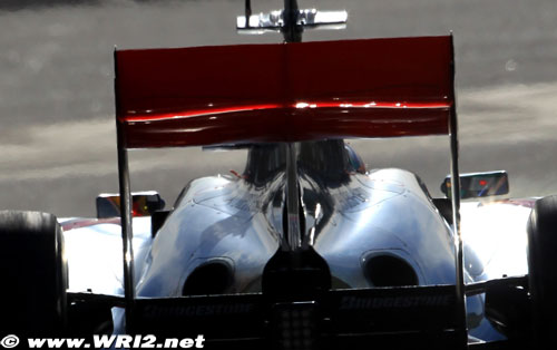 mclaren-test-05_040310-2.jpg