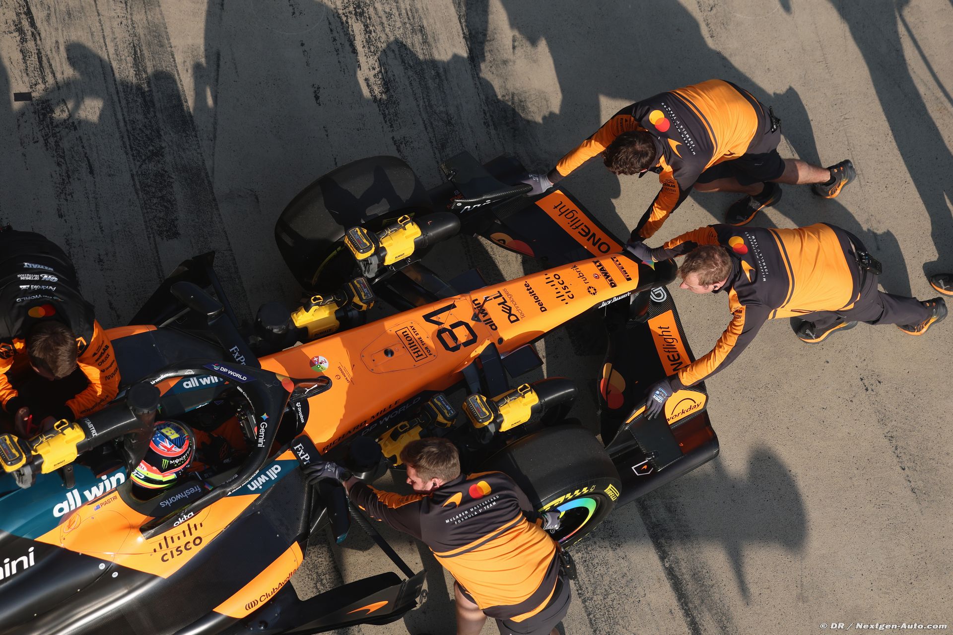 mclaren1_192_.jpg