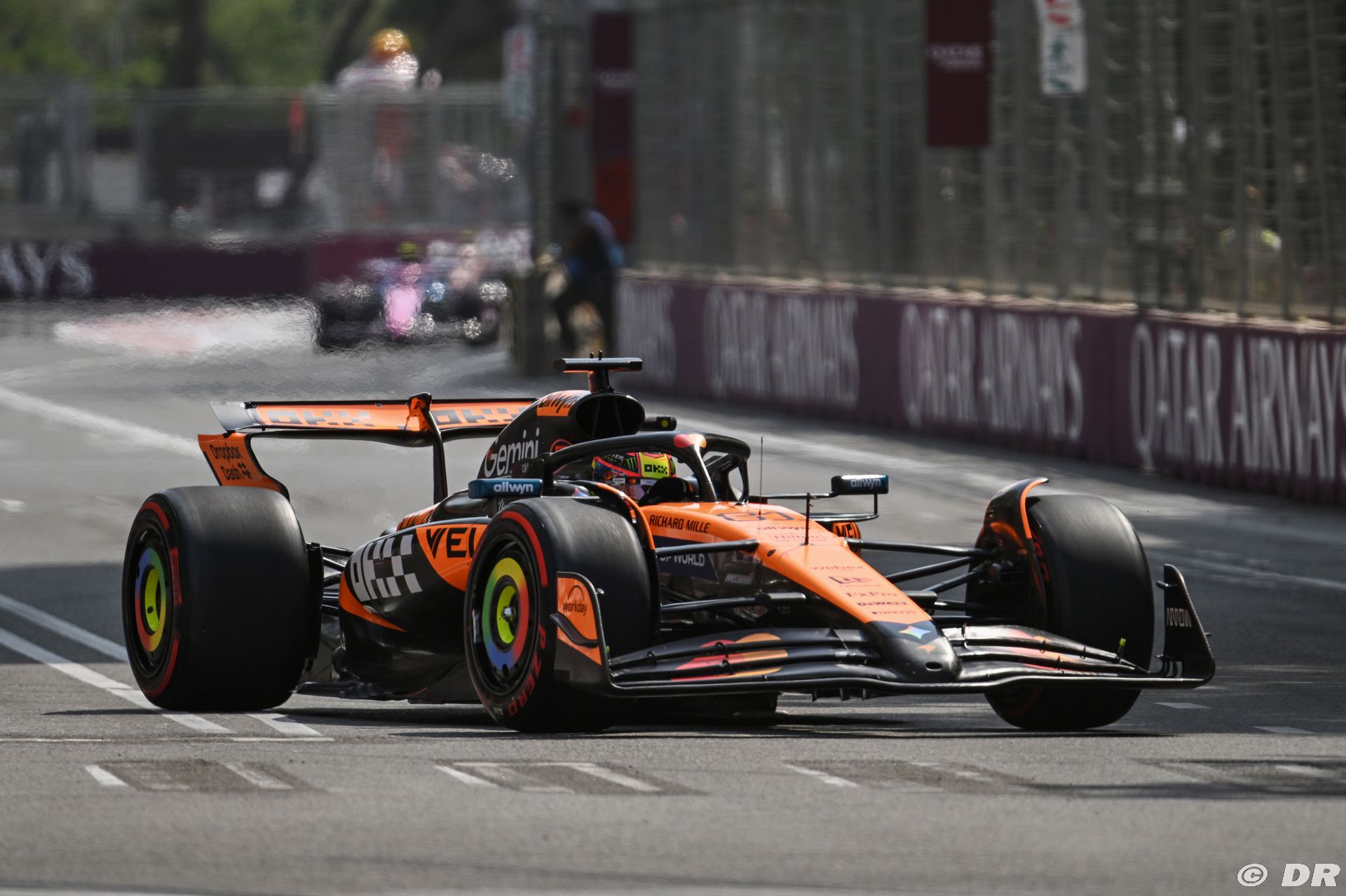 mclaren1_26_.jpg