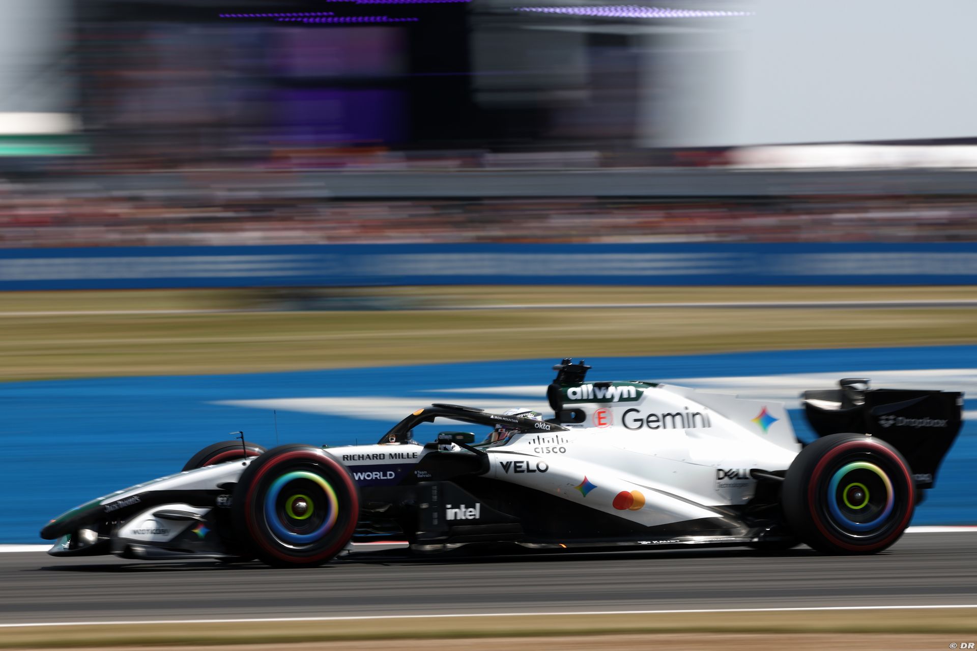 mclaren1_279_.jpg