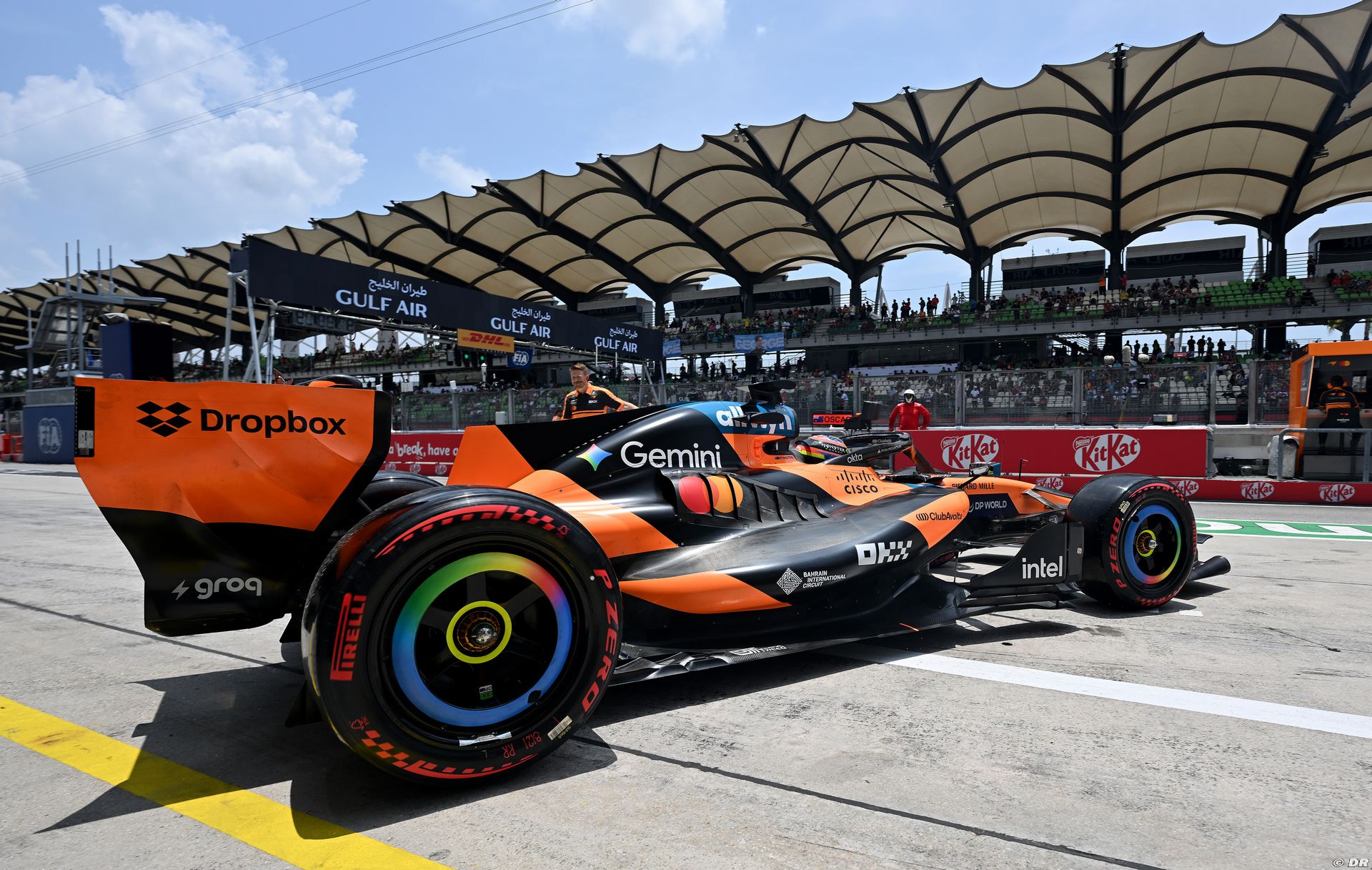 mclaren1_43_-2.jpg