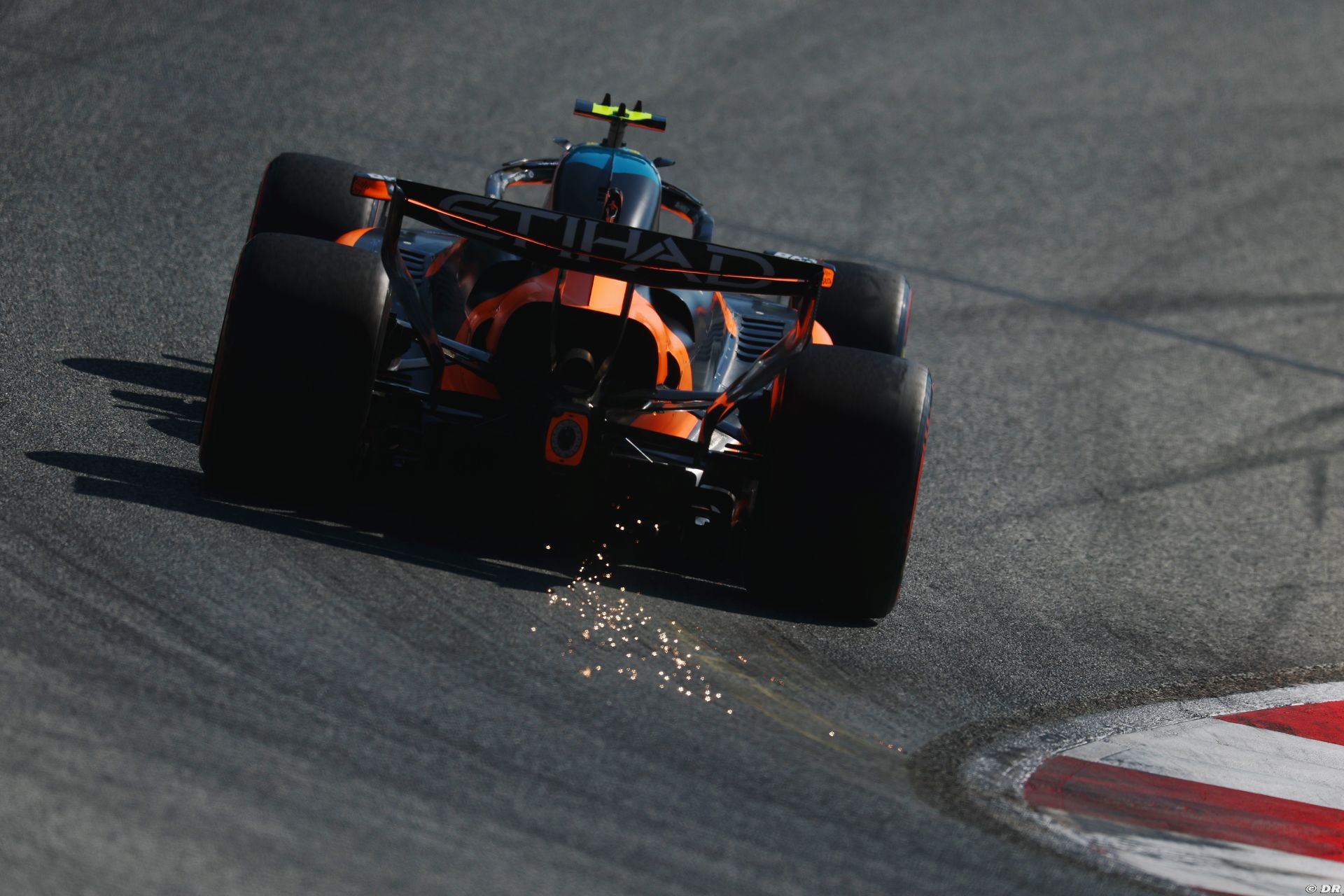 mclaren2_110_-2.jpg