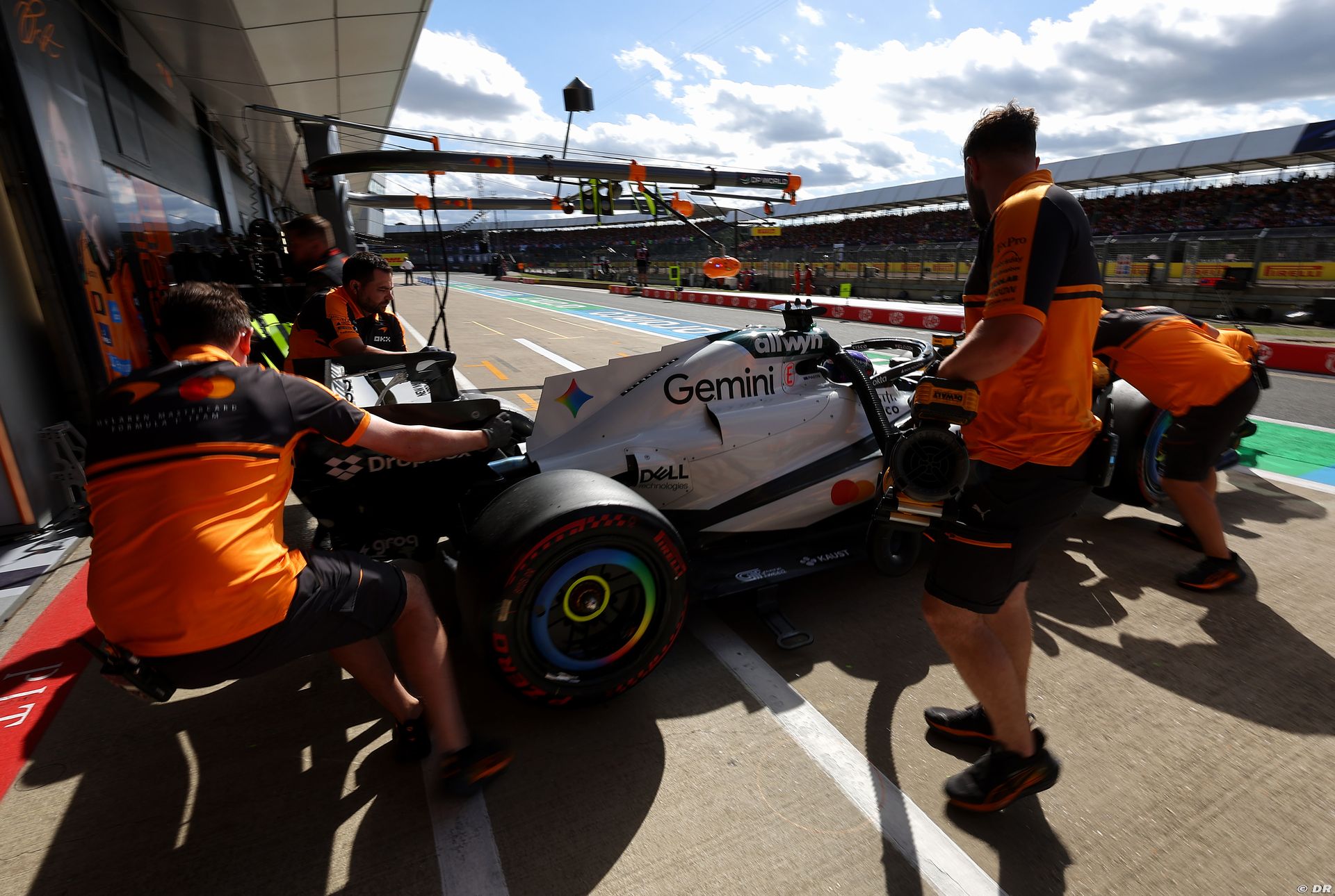 mclaren2_391_.jpg