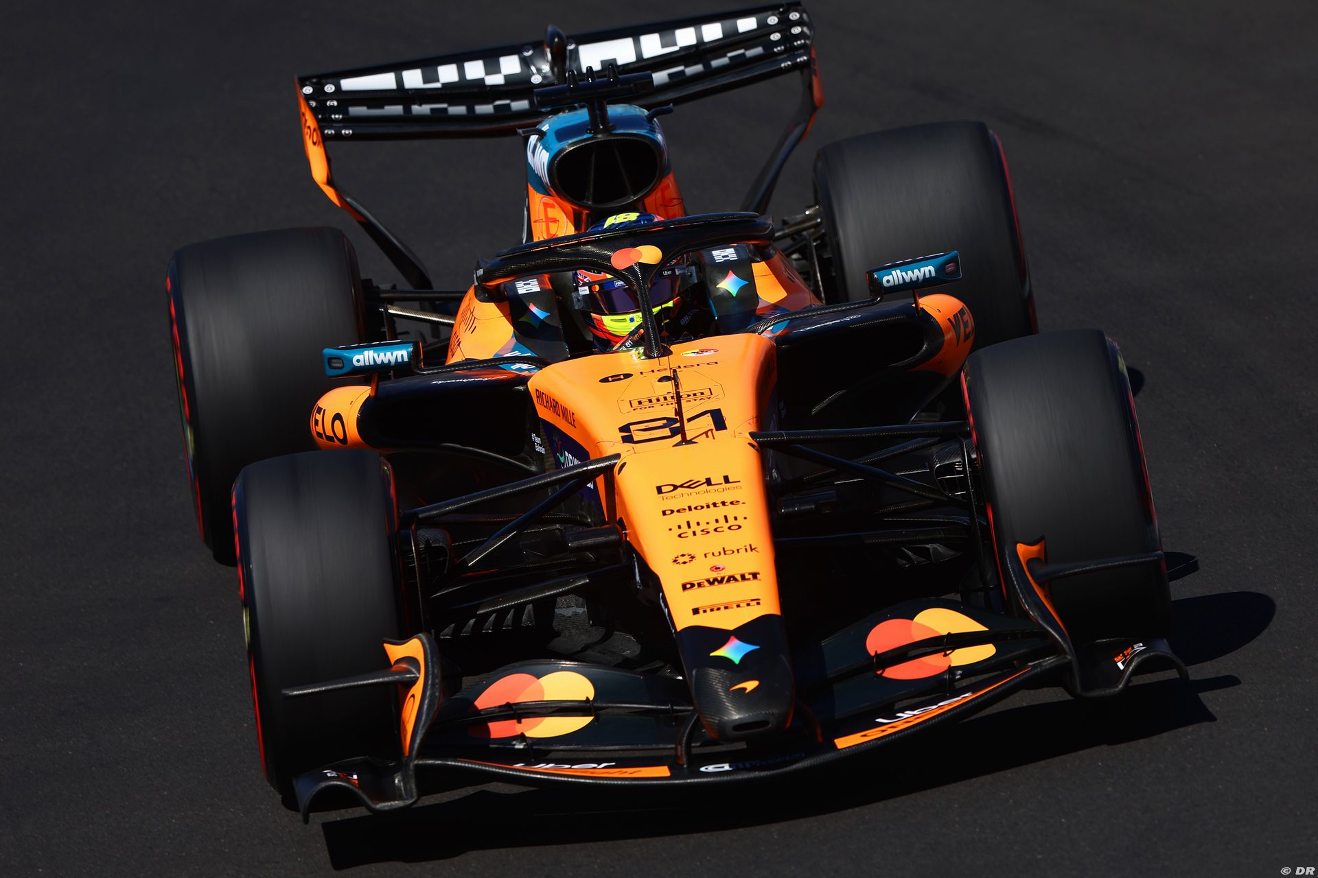 mclaren2_74_.jpg