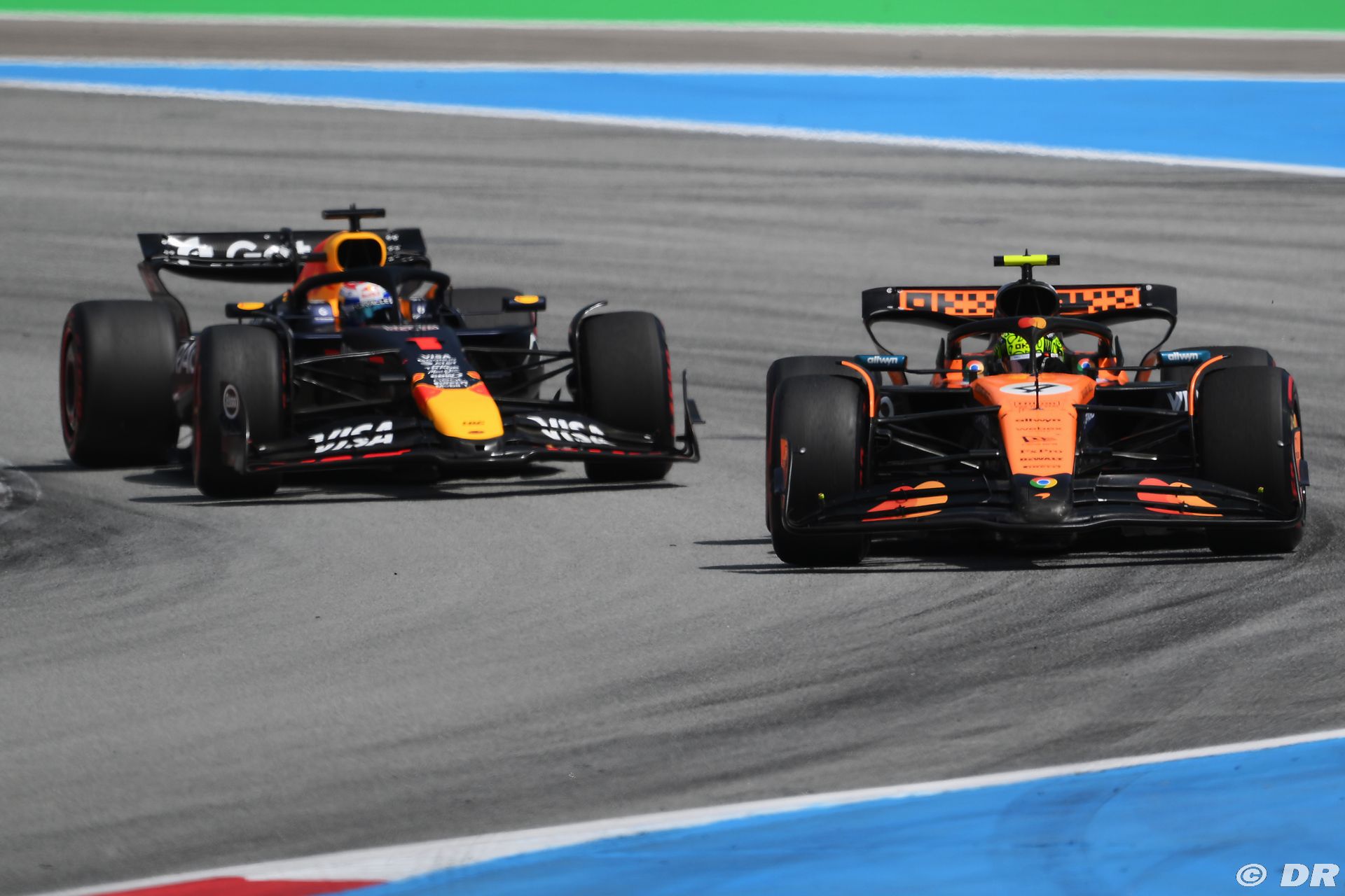 mclaren3_108_.jpg