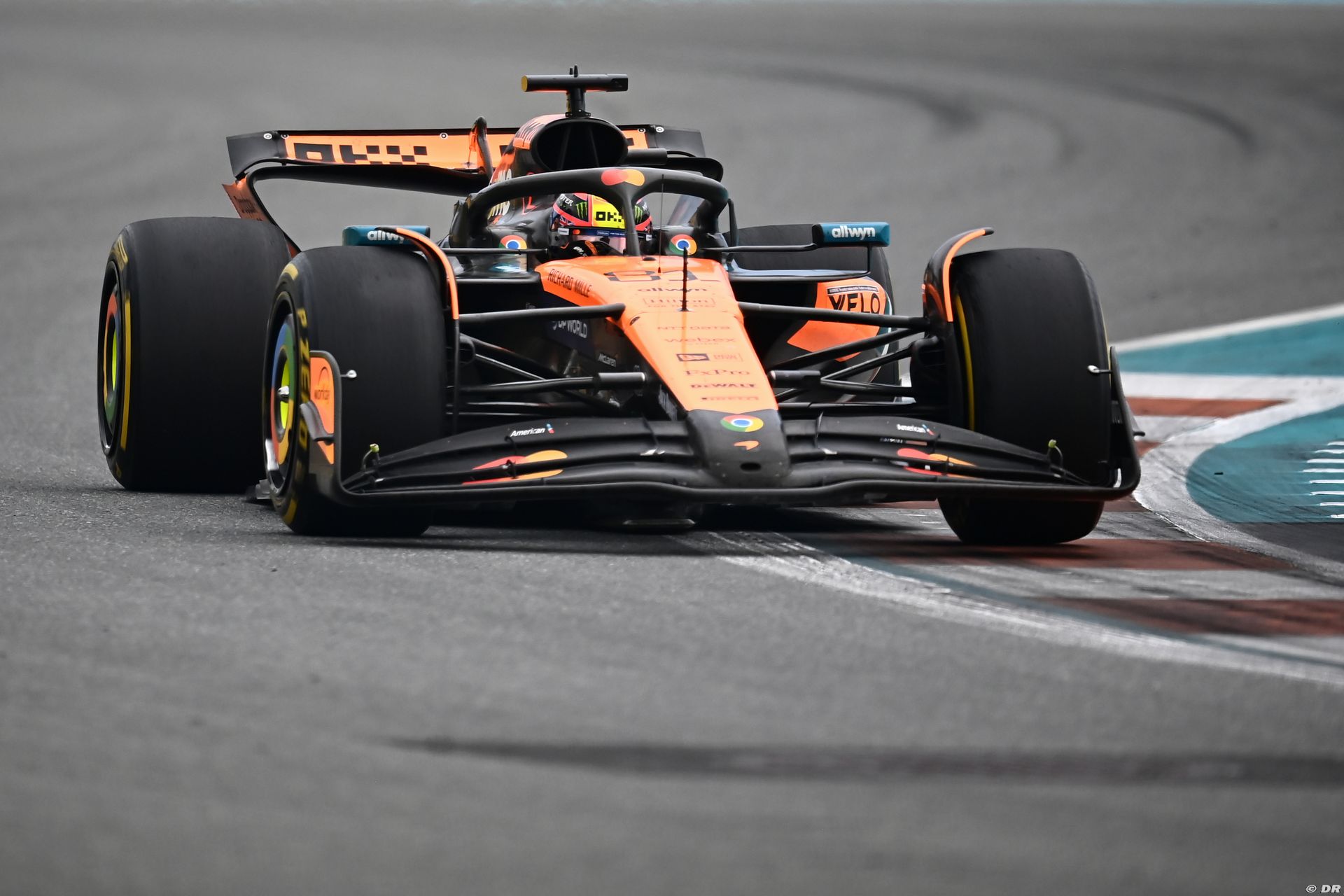 mclaren3_149_.jpg