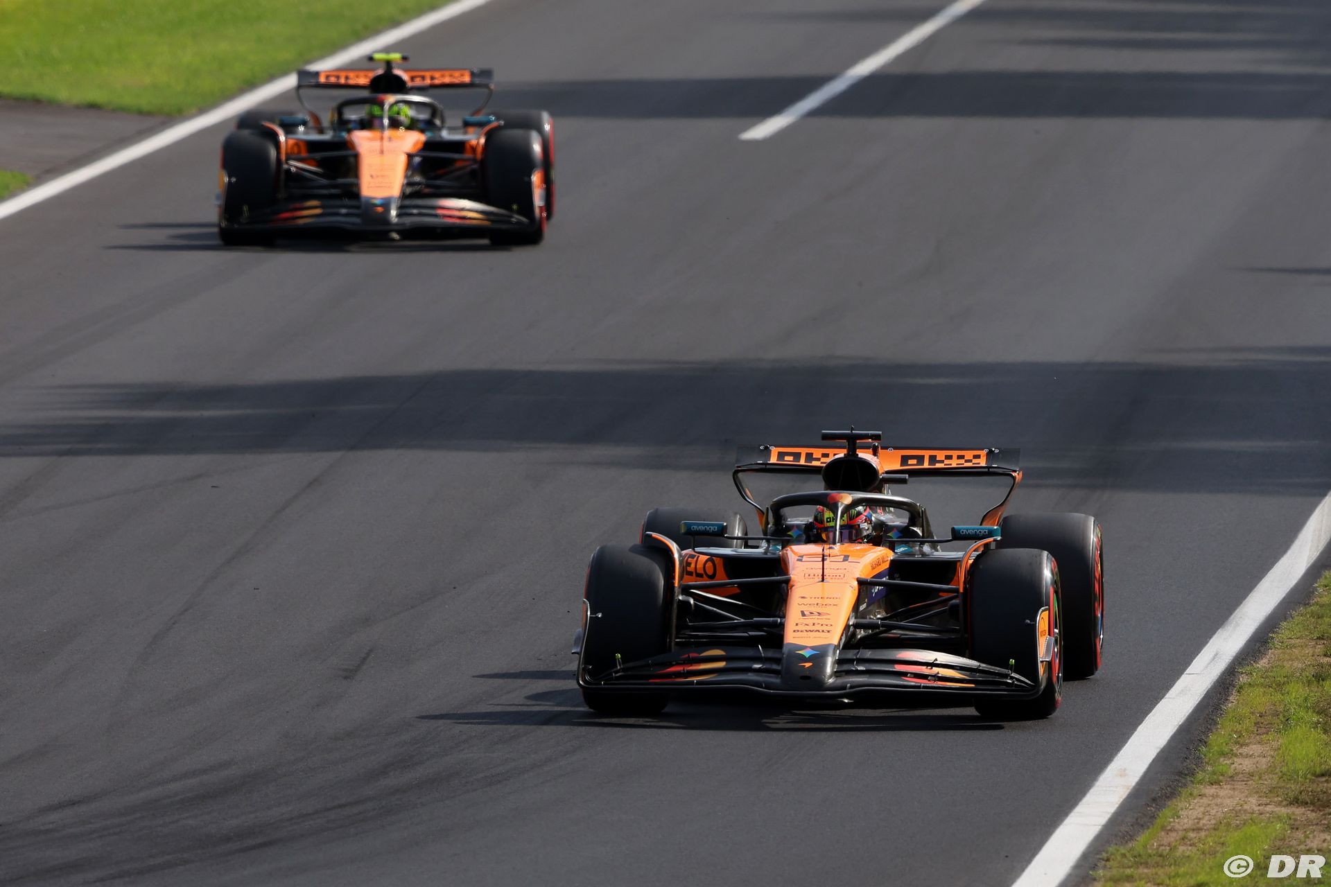 mclaren3_154_-2.jpg