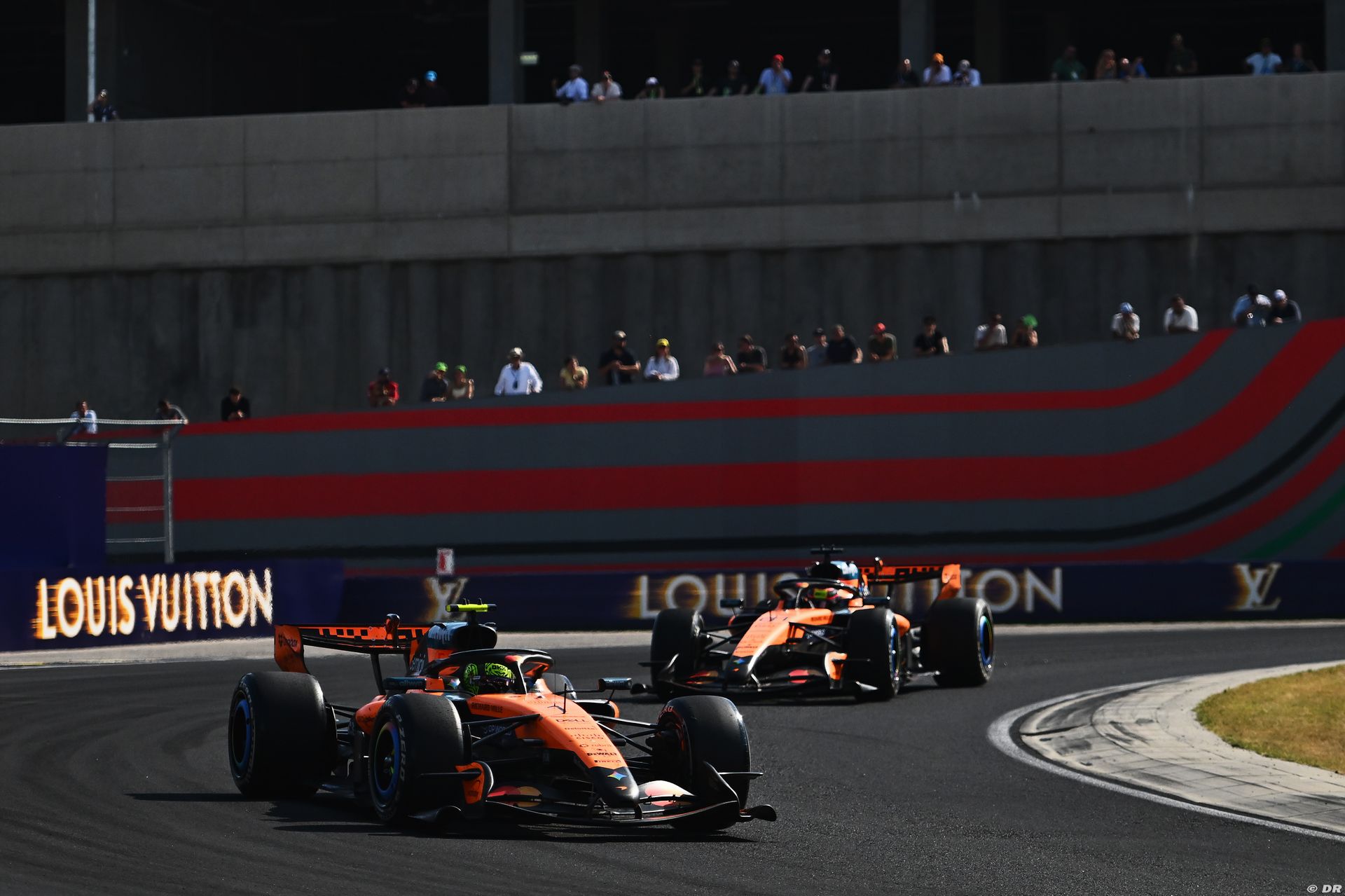 mclaren3_157_-2.jpg