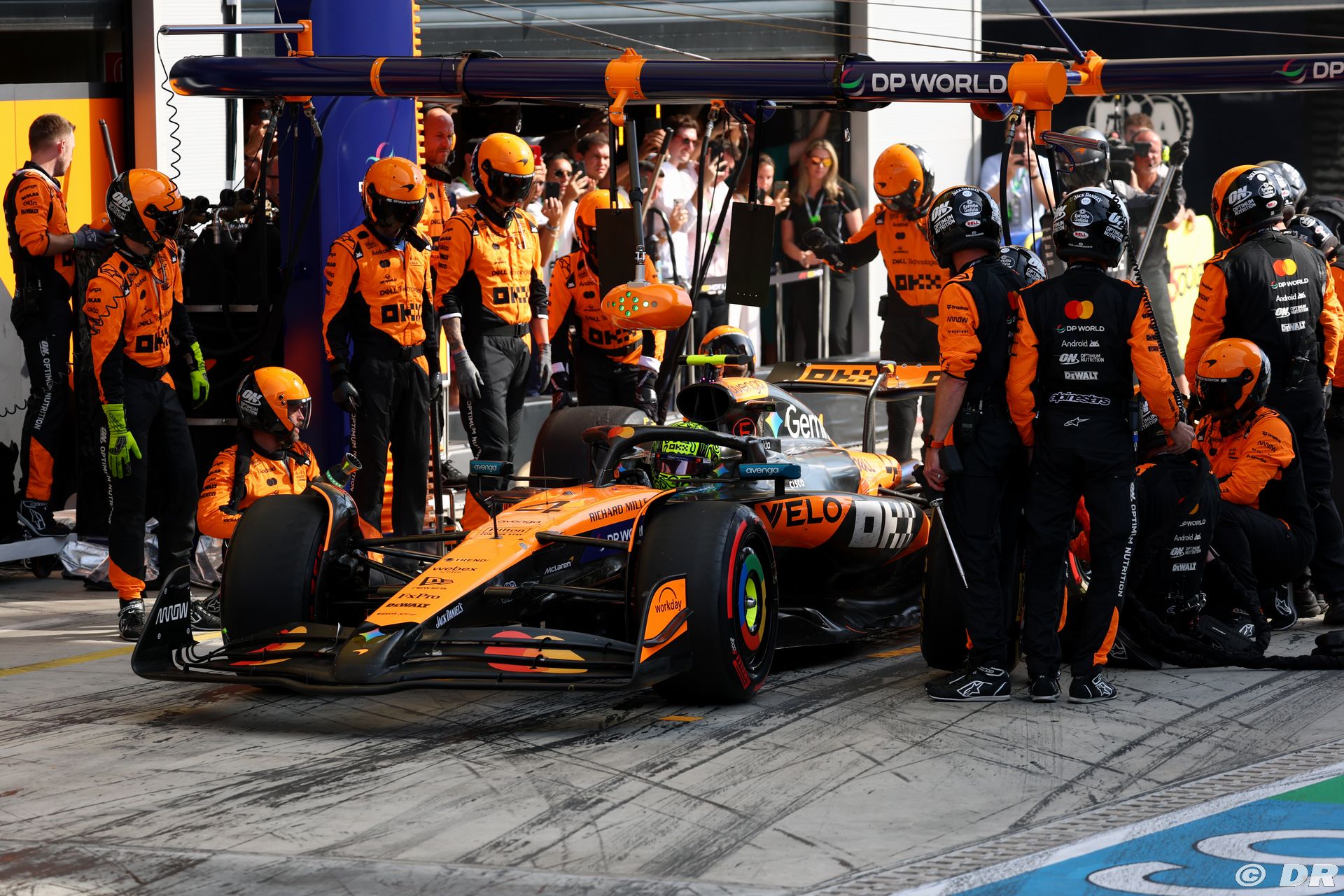 mclaren3_157_.jpg