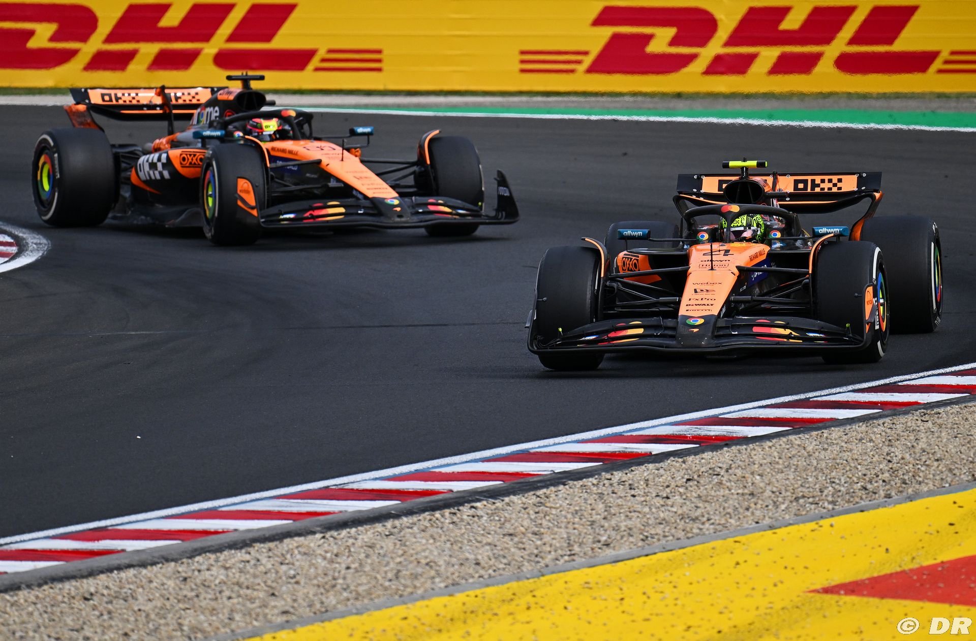 mclaren3_183_.jpg