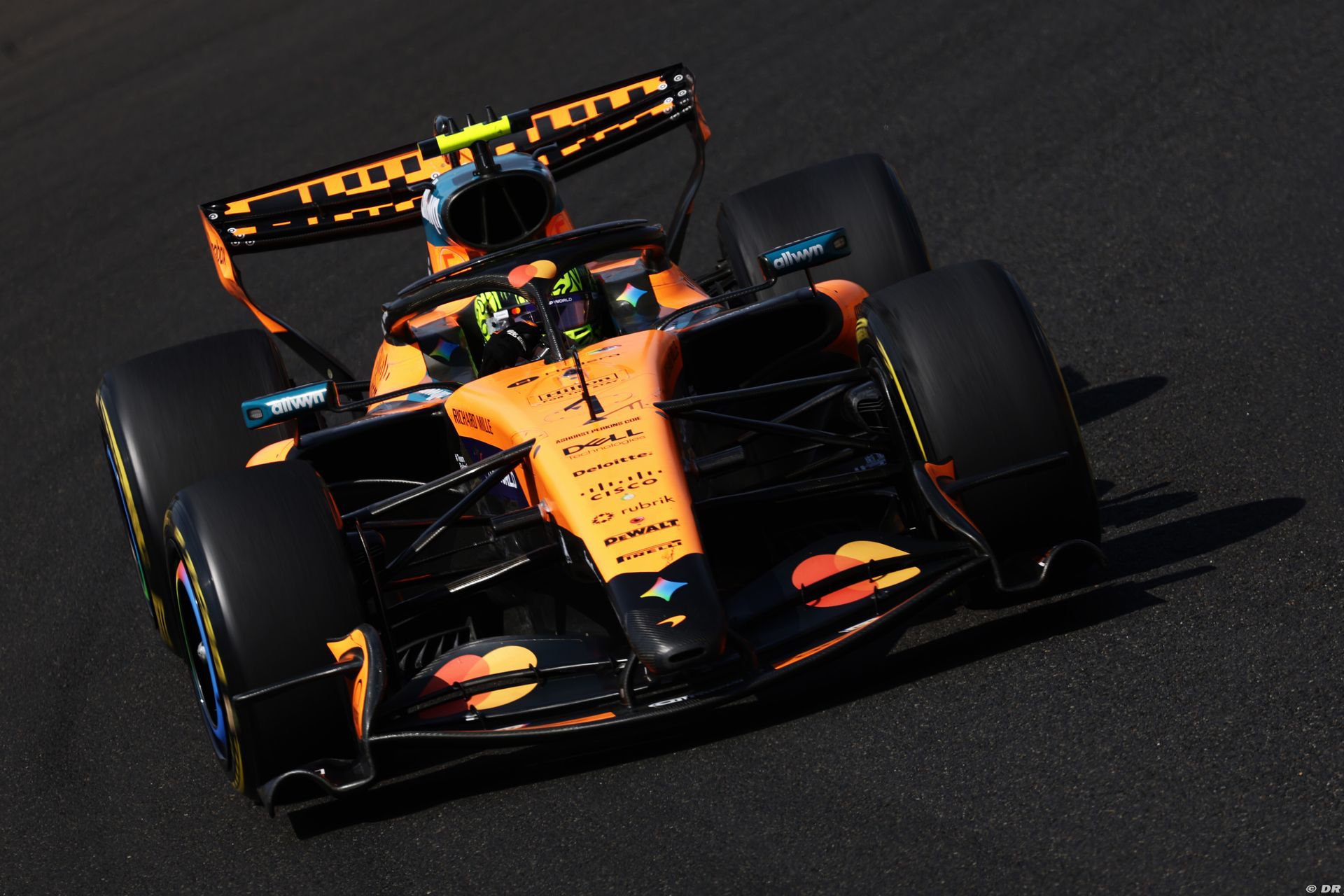 mclaren3_98_.jpg