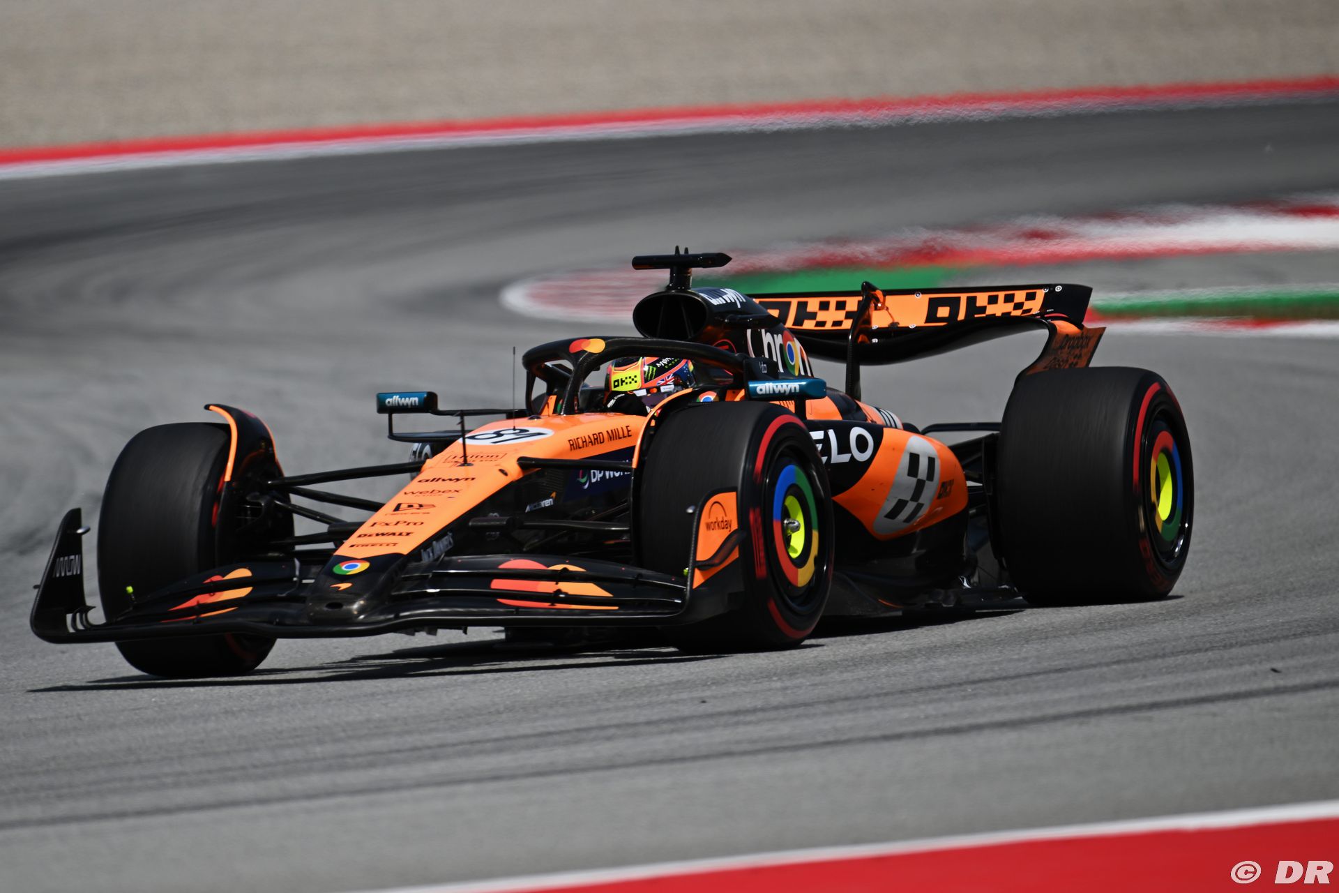 mclaren3_99_.jpg