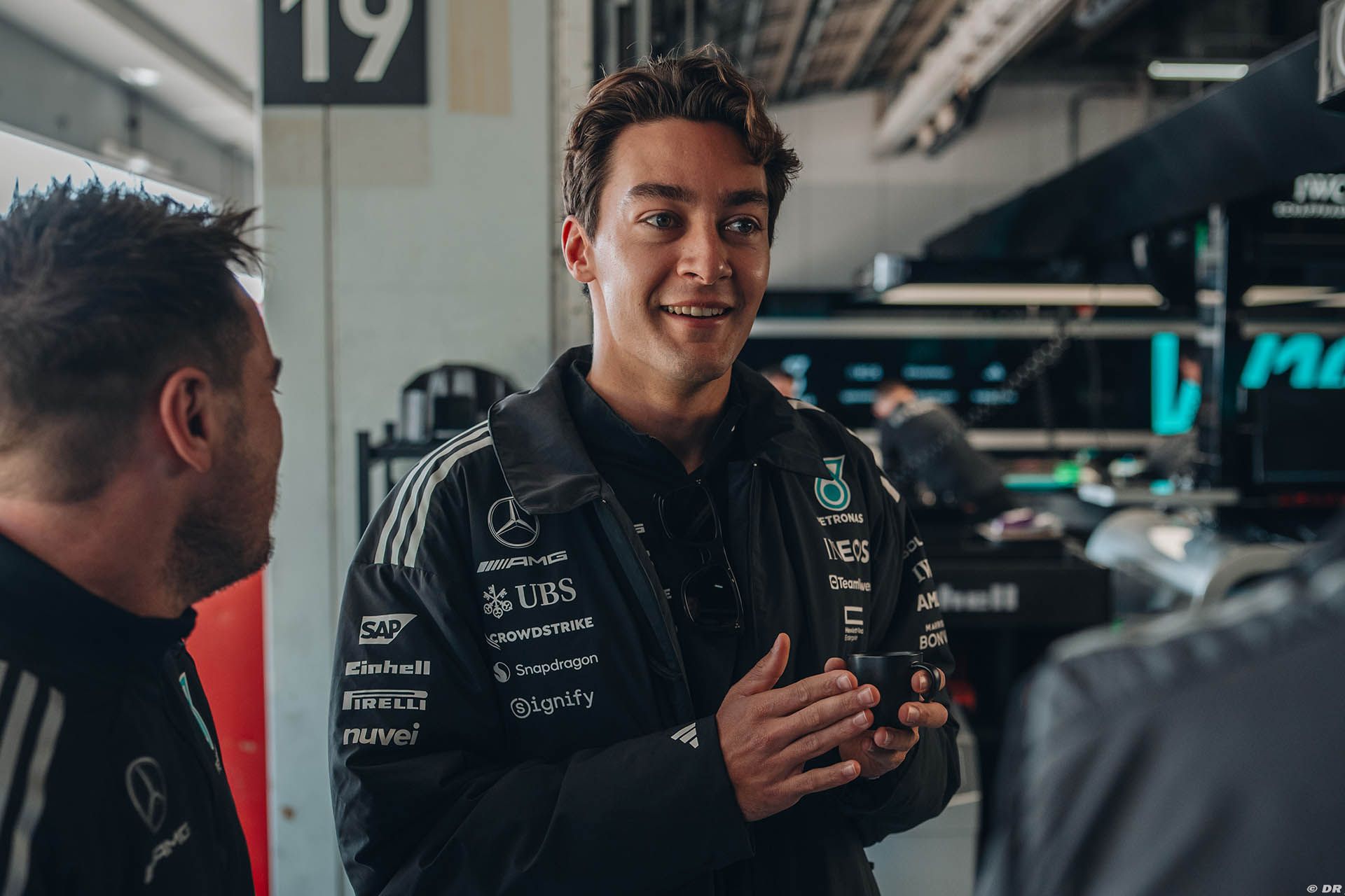 mercedes0_4_-4.jpg
