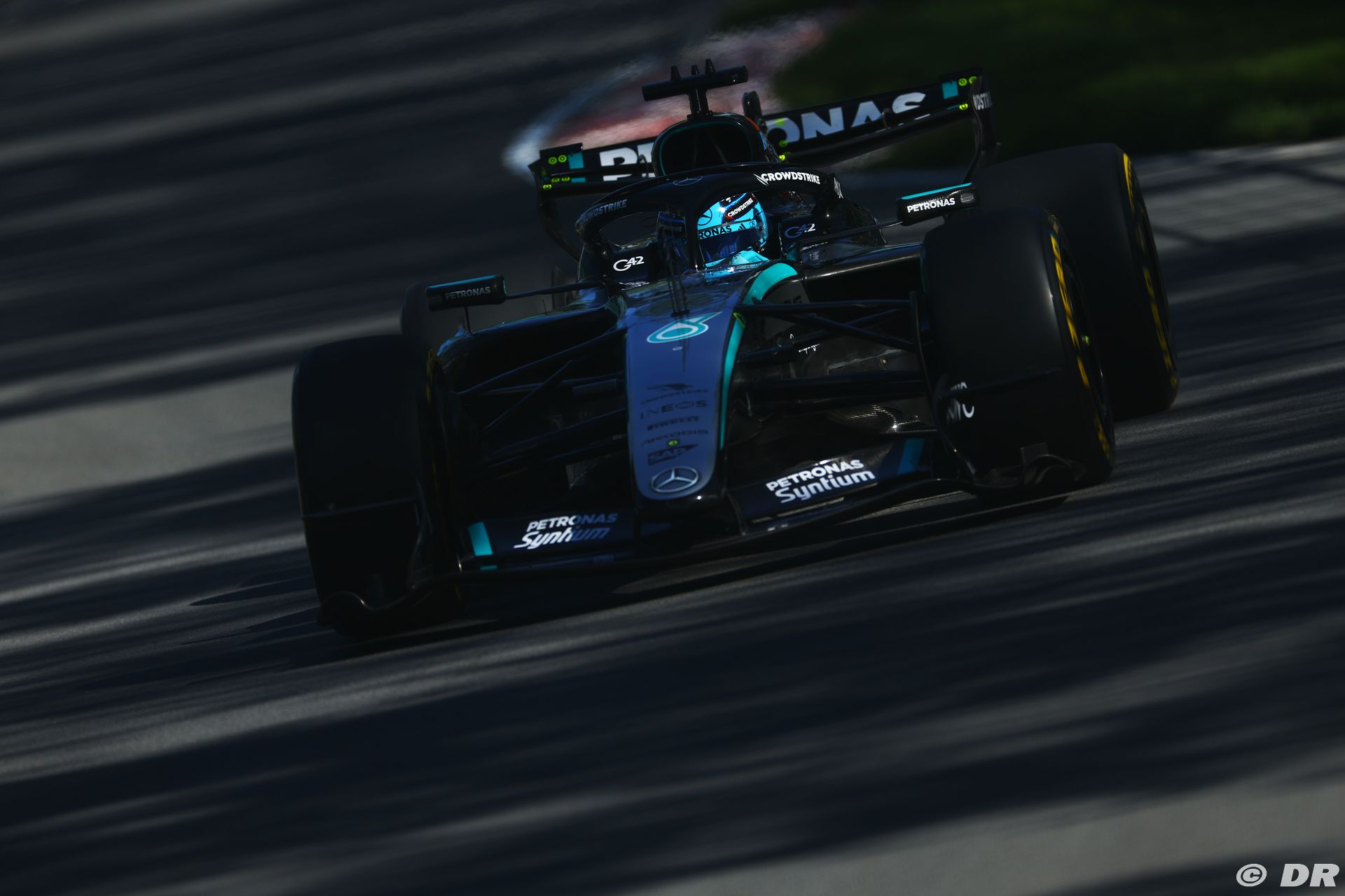 mercedes1_10_-5.jpg