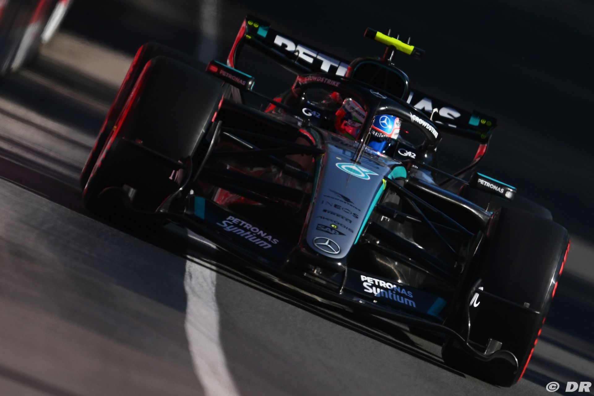 mercedes1_13_-3.jpg