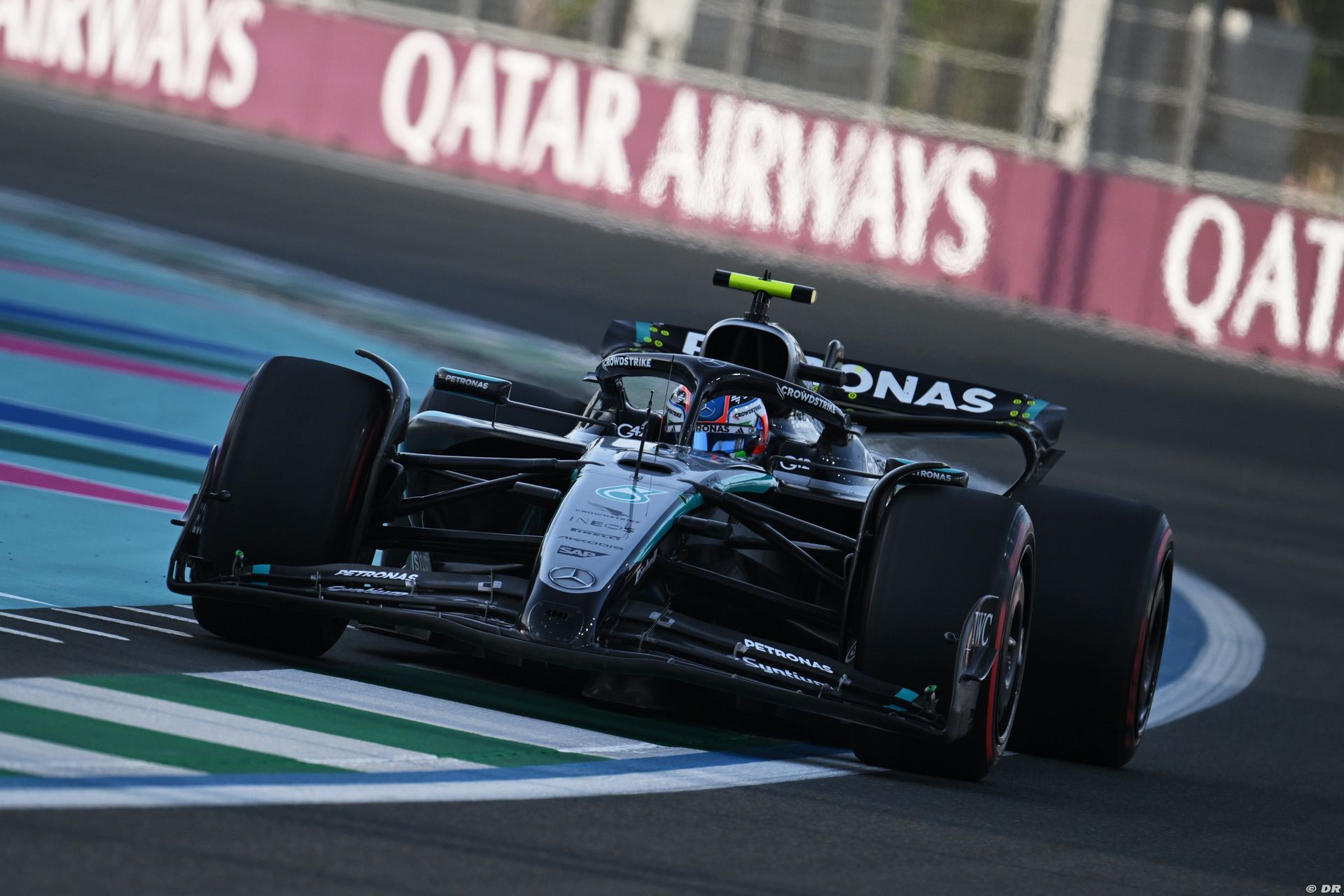 mercedes2_8_-5.jpg