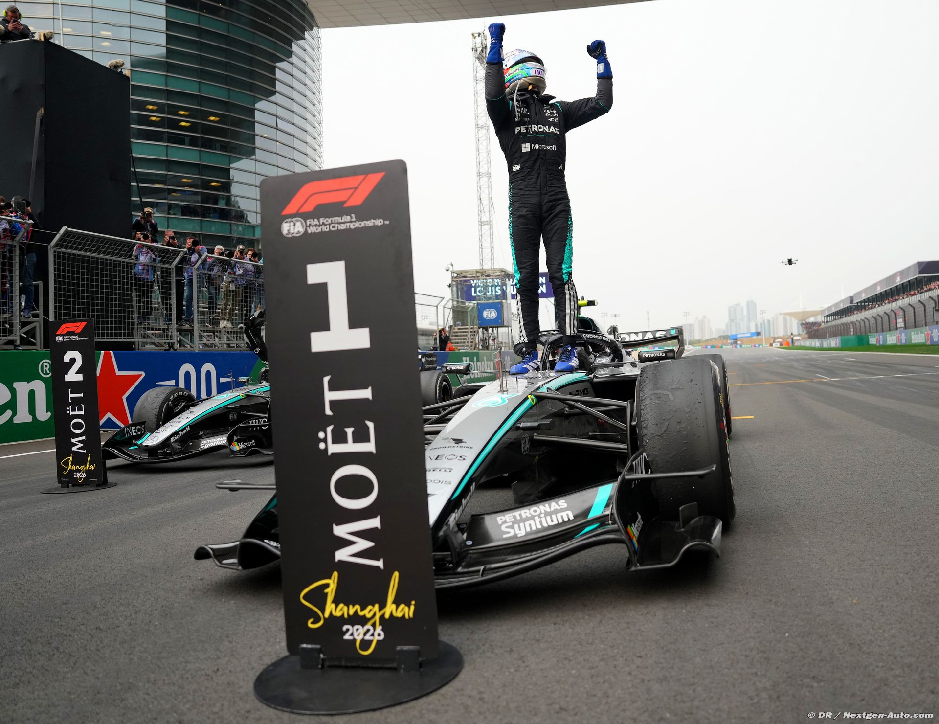 mercedes3_11_-4.jpg