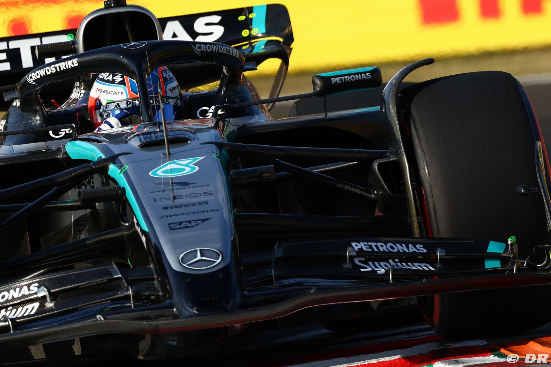 mercedes3_14_-3.jpg