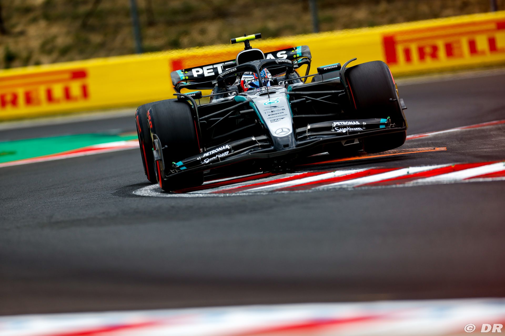 mercedes3_31_-2.jpg