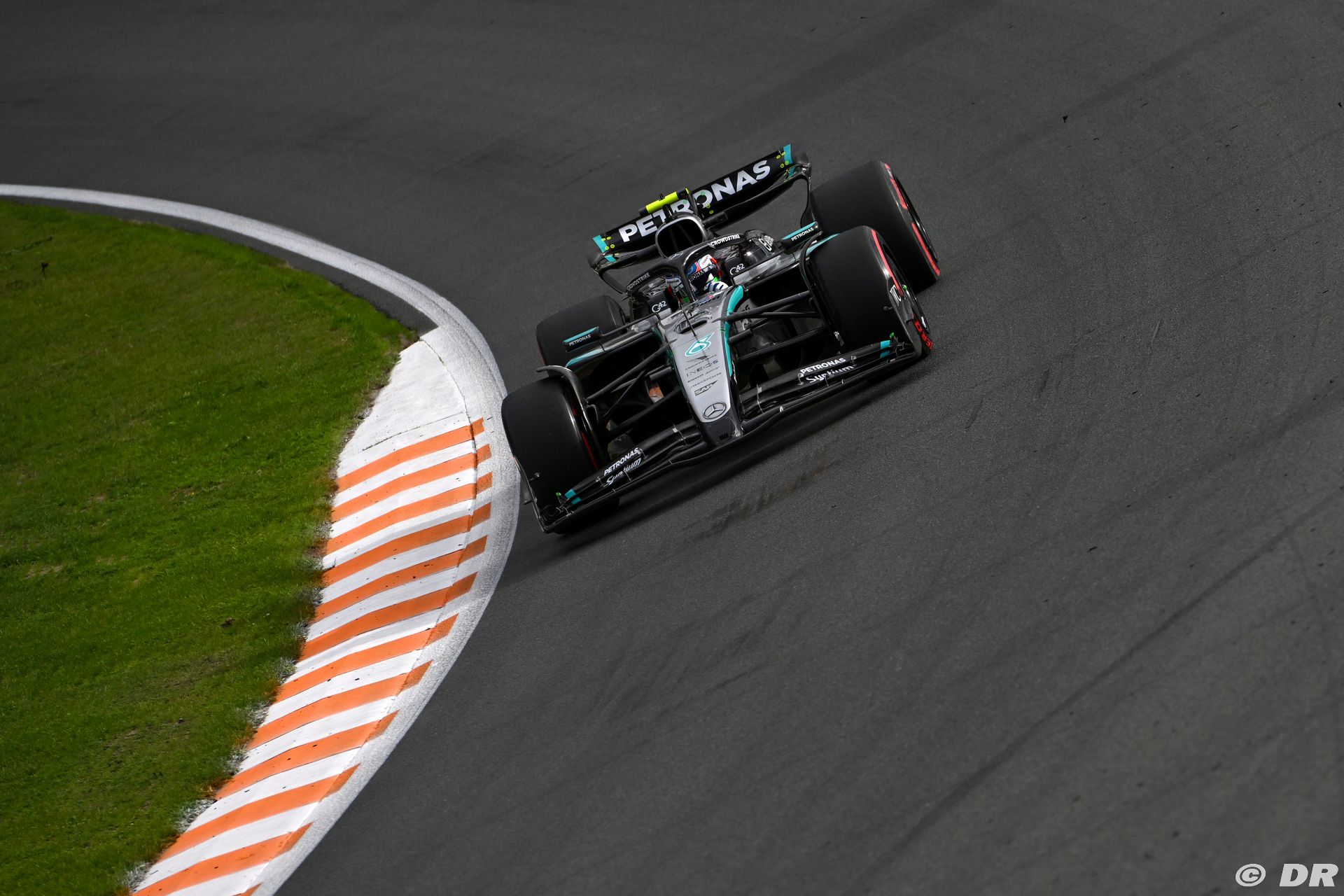 mercedes3_37_-3.jpg