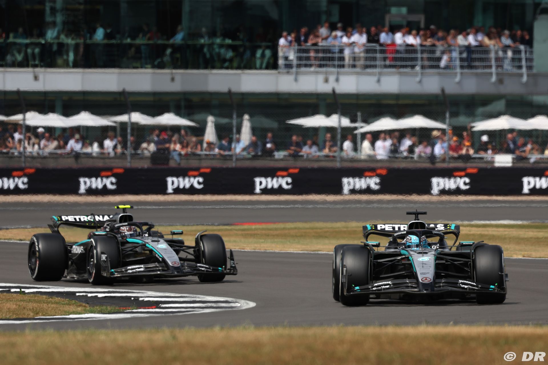 mercedes3_74_-2.jpg