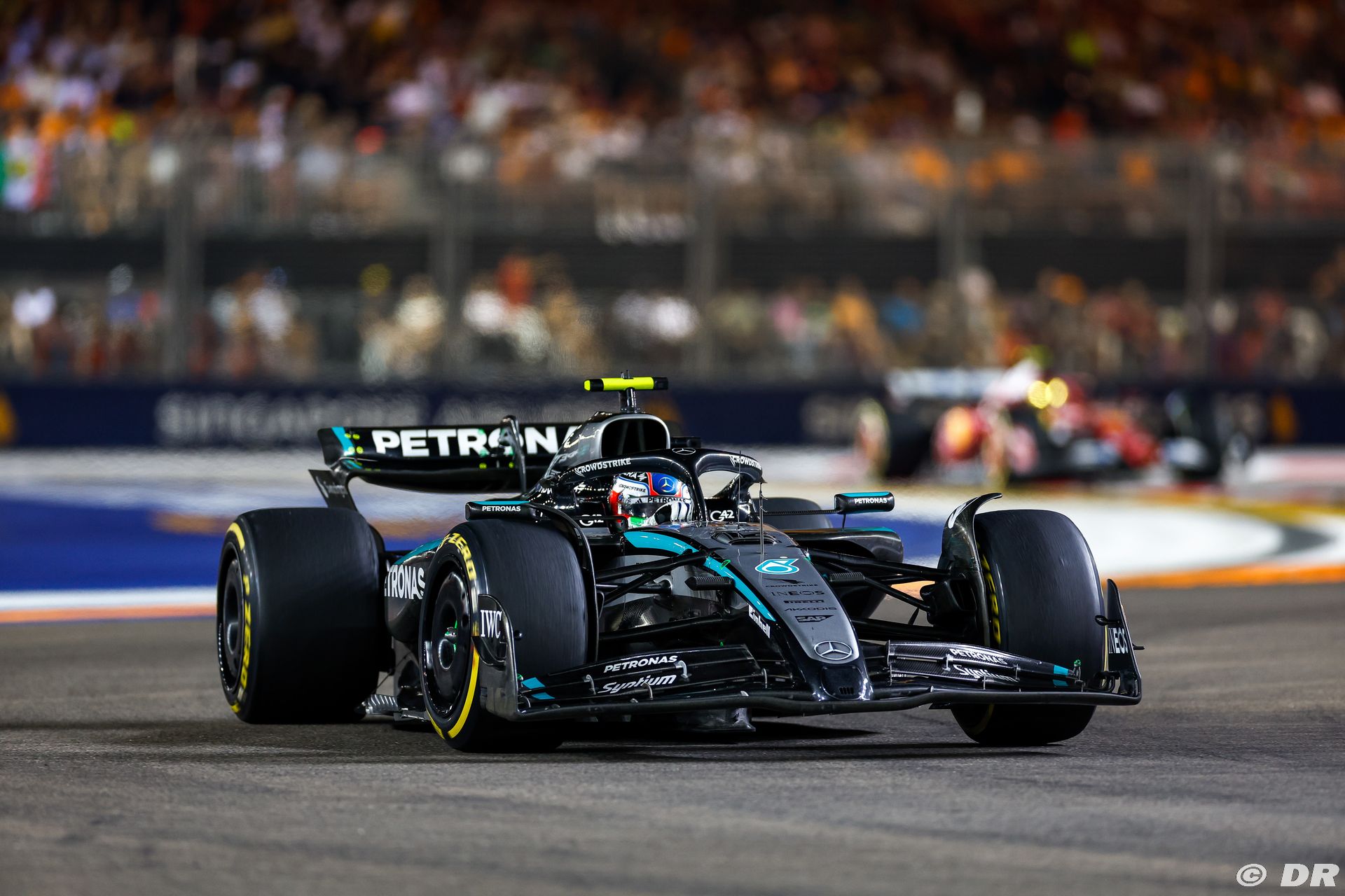 mercedes3_77_.jpg