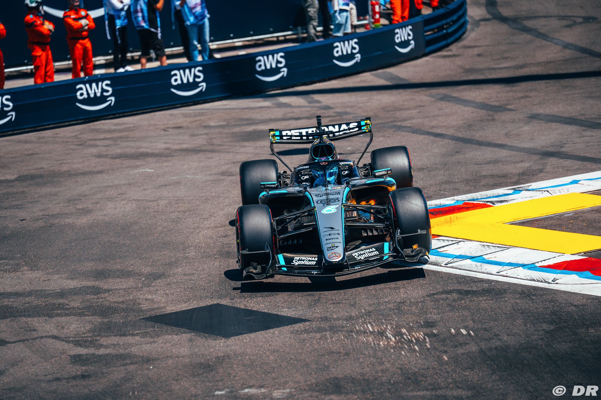 mercedes_16_-2.jpg
