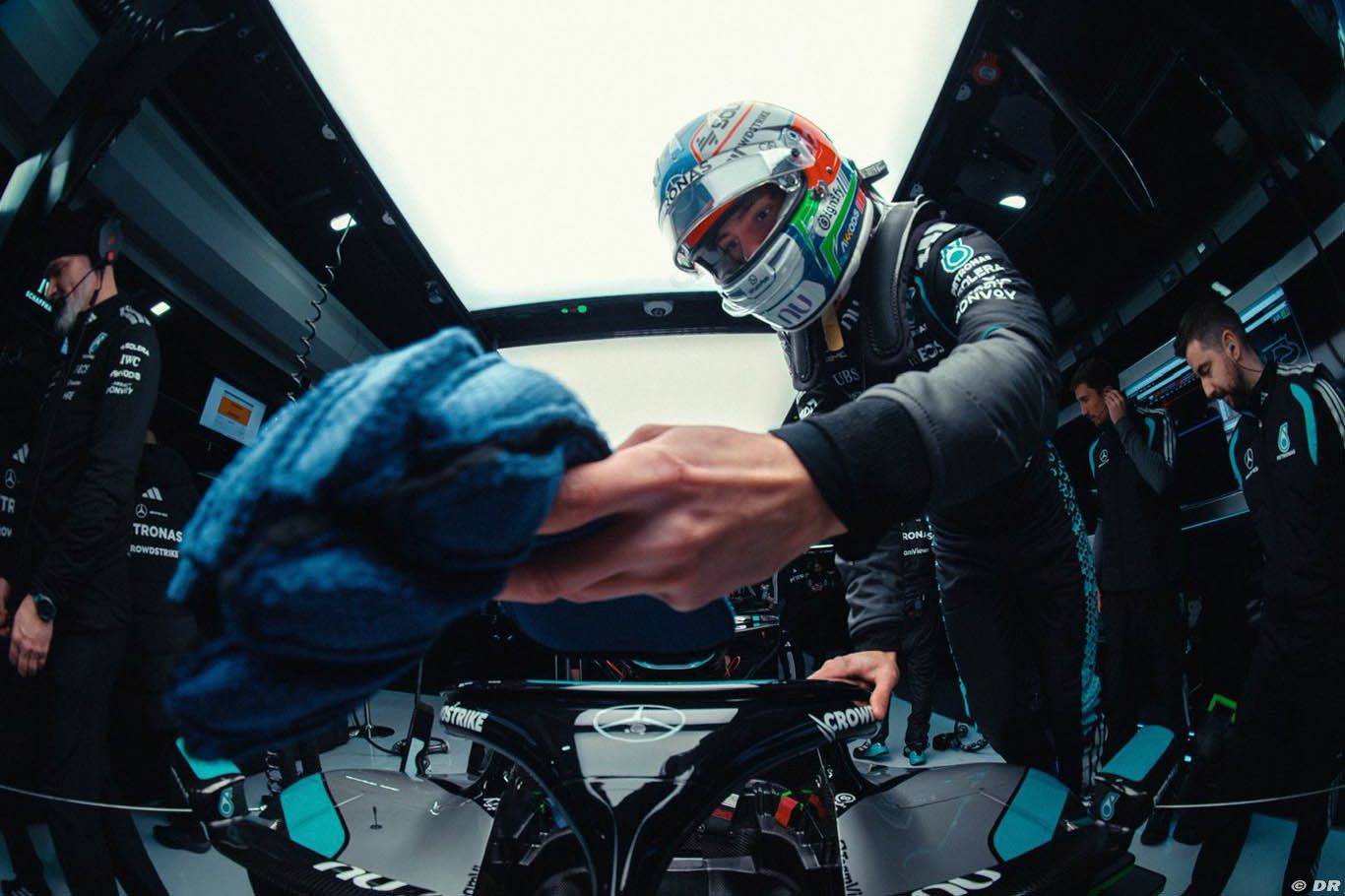 mercedes_28_.jpg