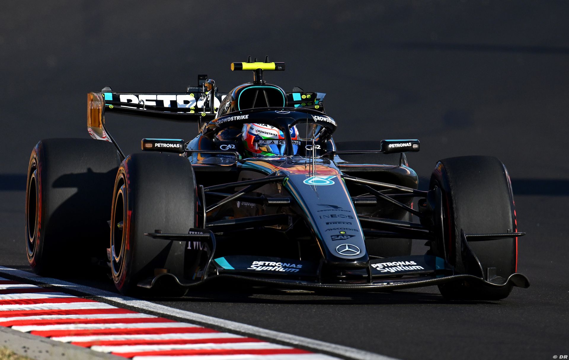 mercedes_29_-4.jpg
