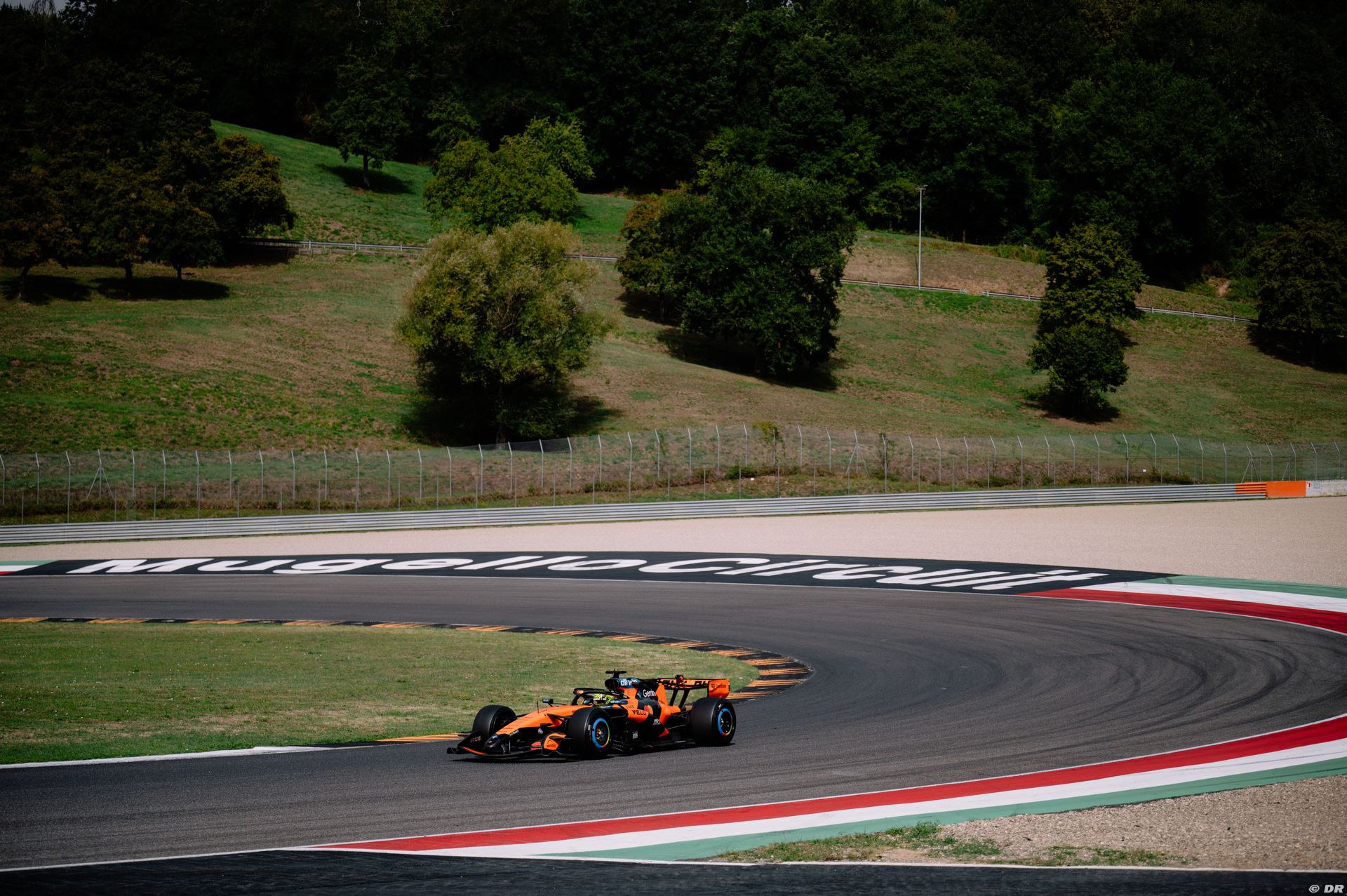 pirellitestmugello-landonorris3.jpg