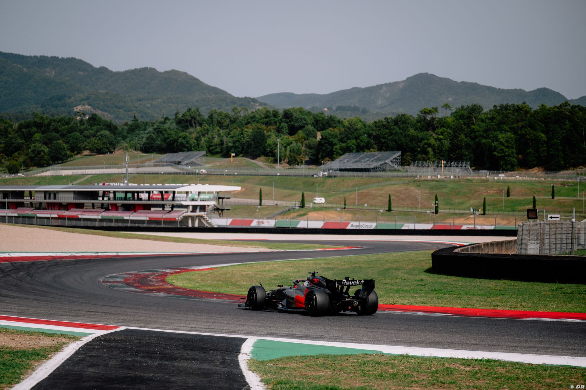 pirellitestmugello-nicohulkenberg8.jpg