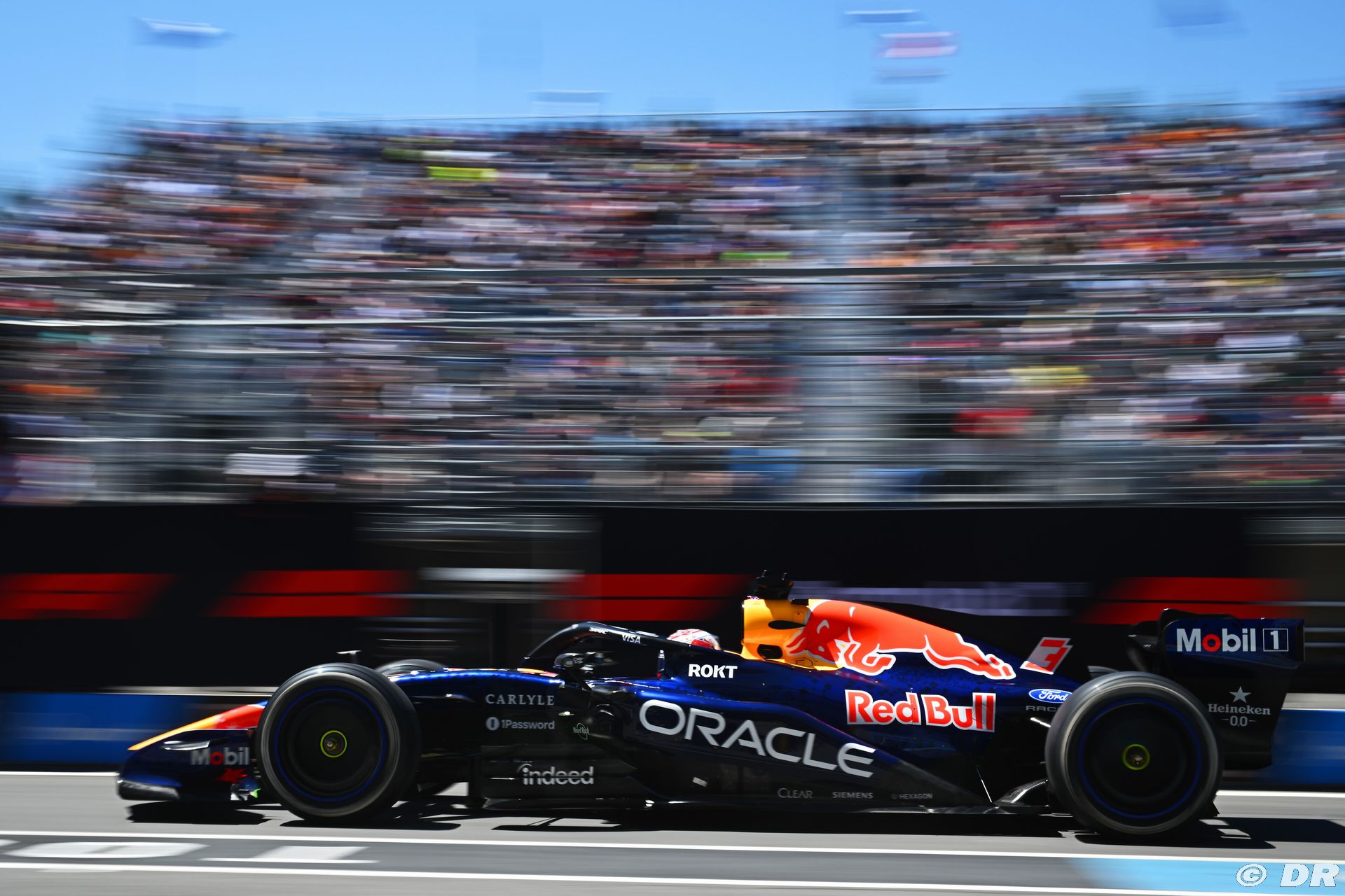 redbull1_44_.jpg
